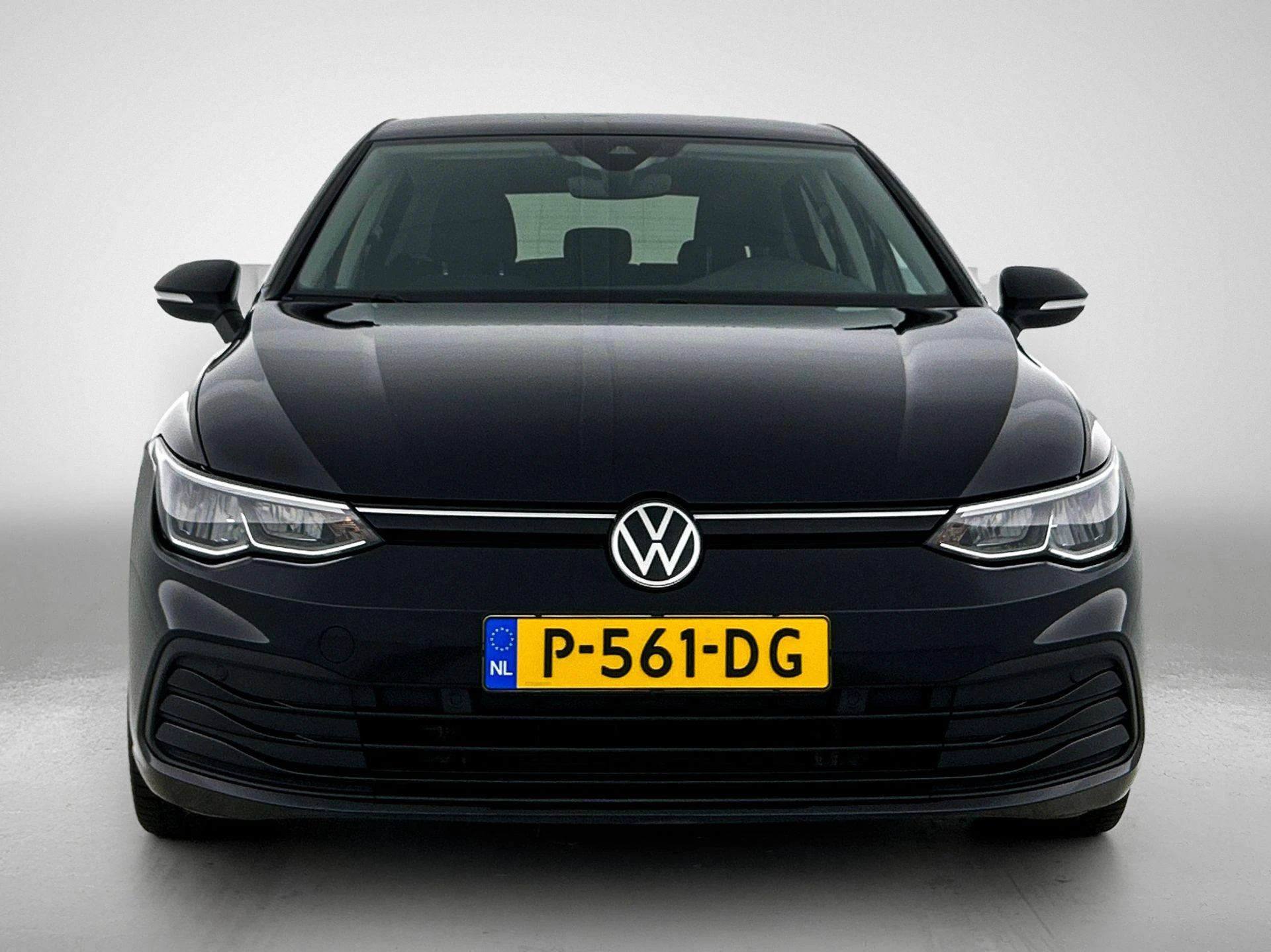 Volkswagen-Golf-image-4