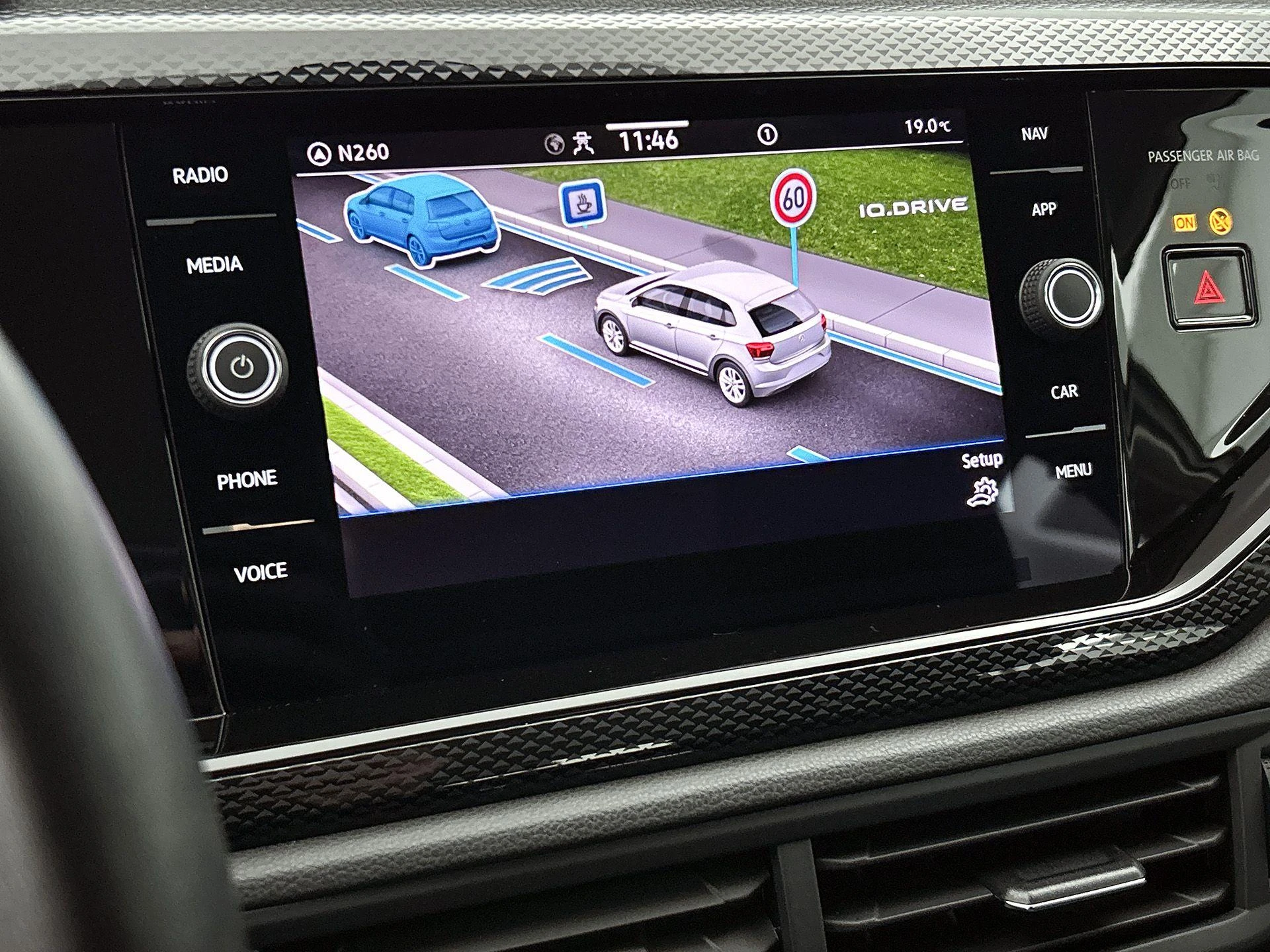 Volkswagen-Polo-image-9