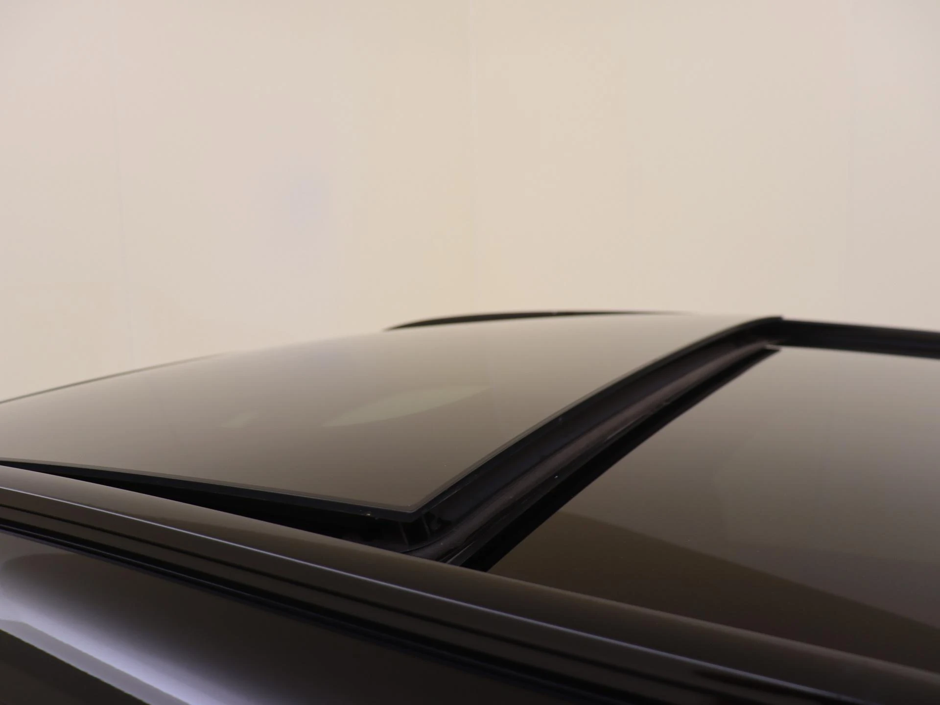 Mercedes-Benz-GLA-image-29