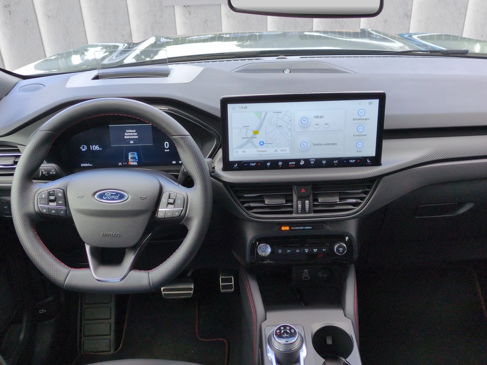 Ford Kuga ST-Line X Aut.*PANO*AHK*360GRAD*LED-MATRIX*NAVI*GRA*WINTER-PKT..