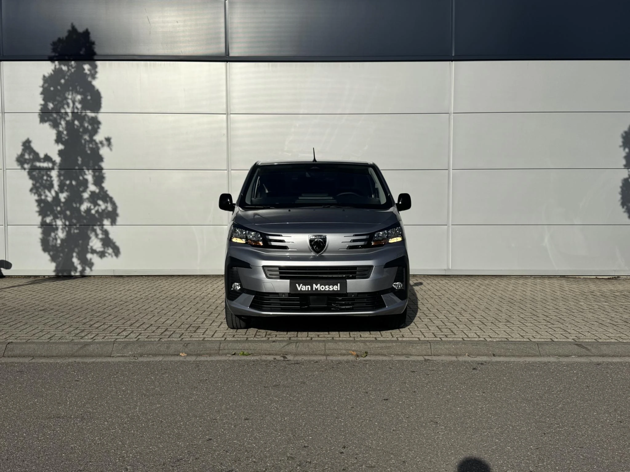 Peugeot-e-Expert-image-8