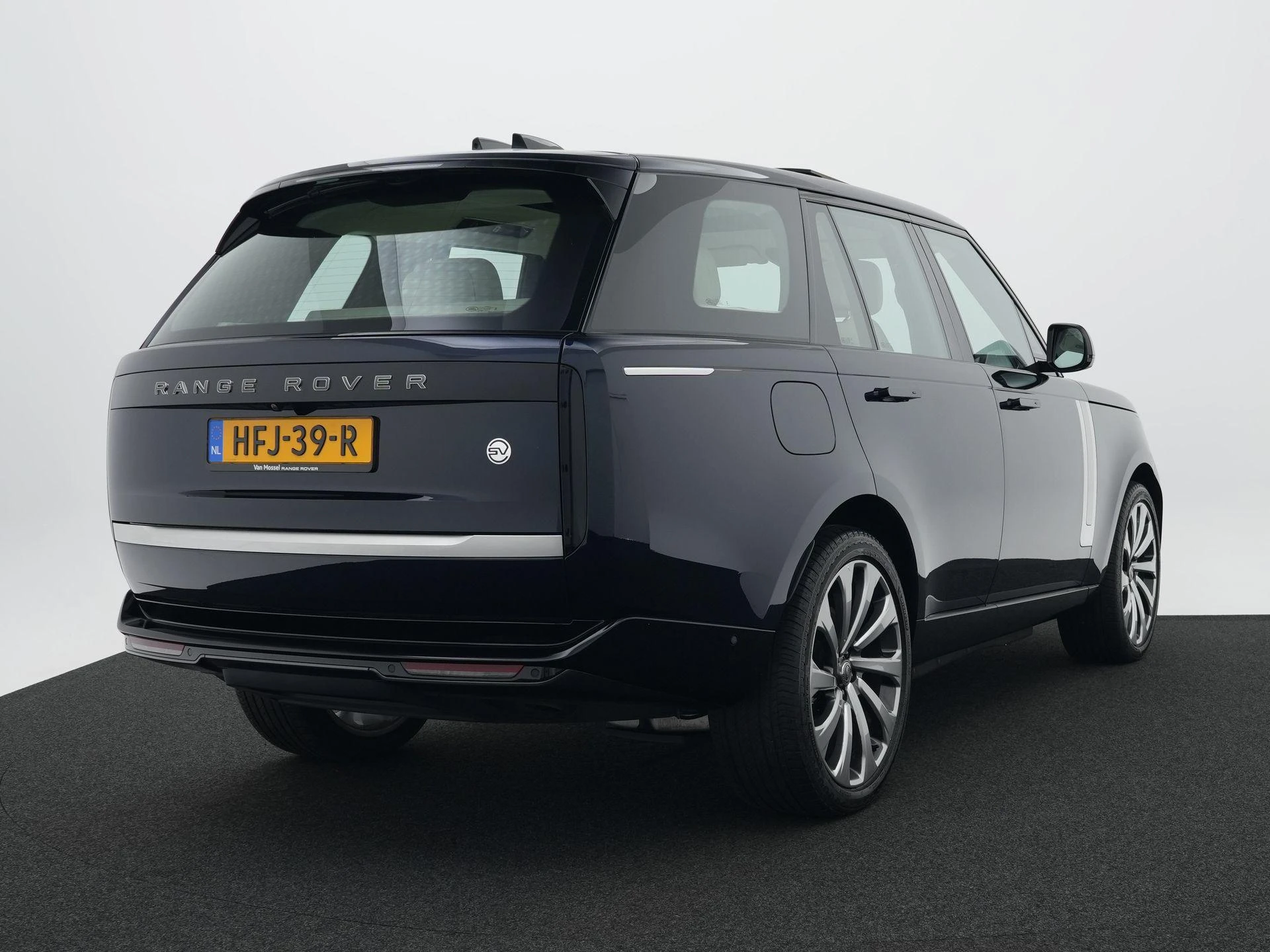Land Rover-Range Rover-image-11