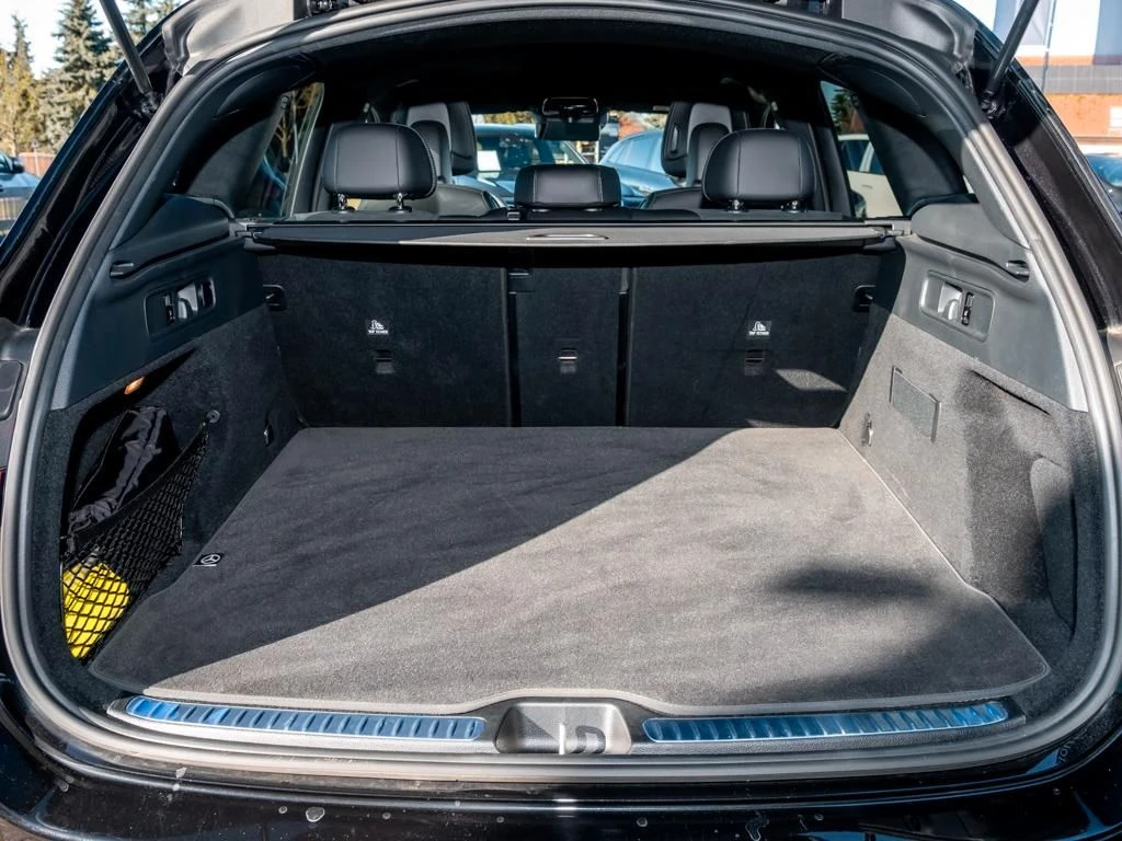Mercedes-Benz-GLC 300 d-image-15