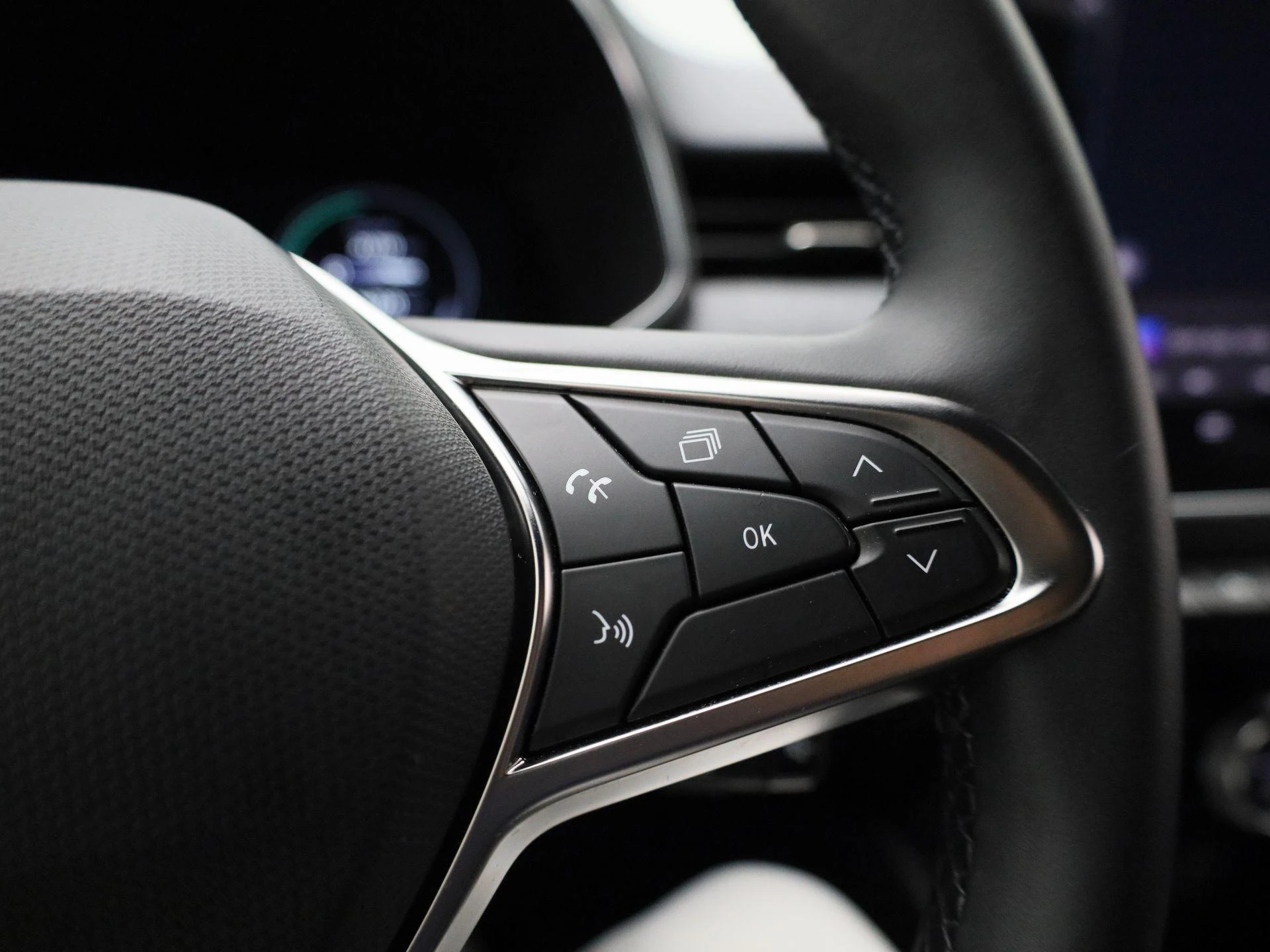 Renault-Clio-image-18