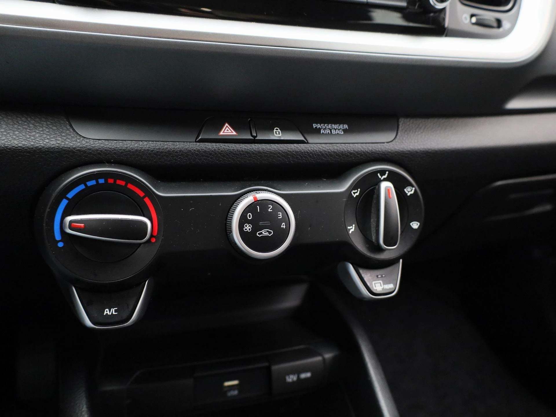 Kia-Stonic-image-21