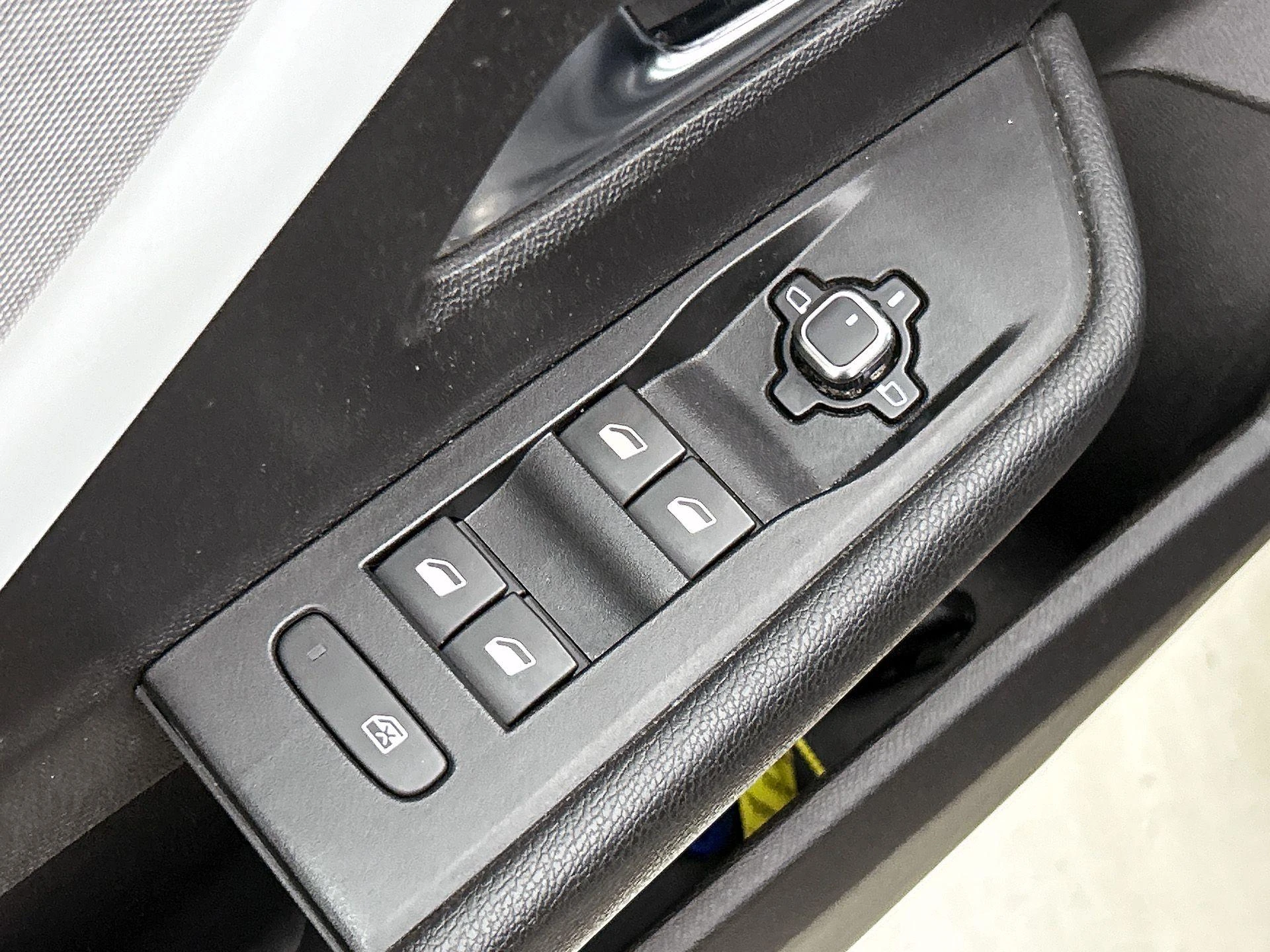 Opel Astra 1.6 Turbo Plug In Hybrid Edition