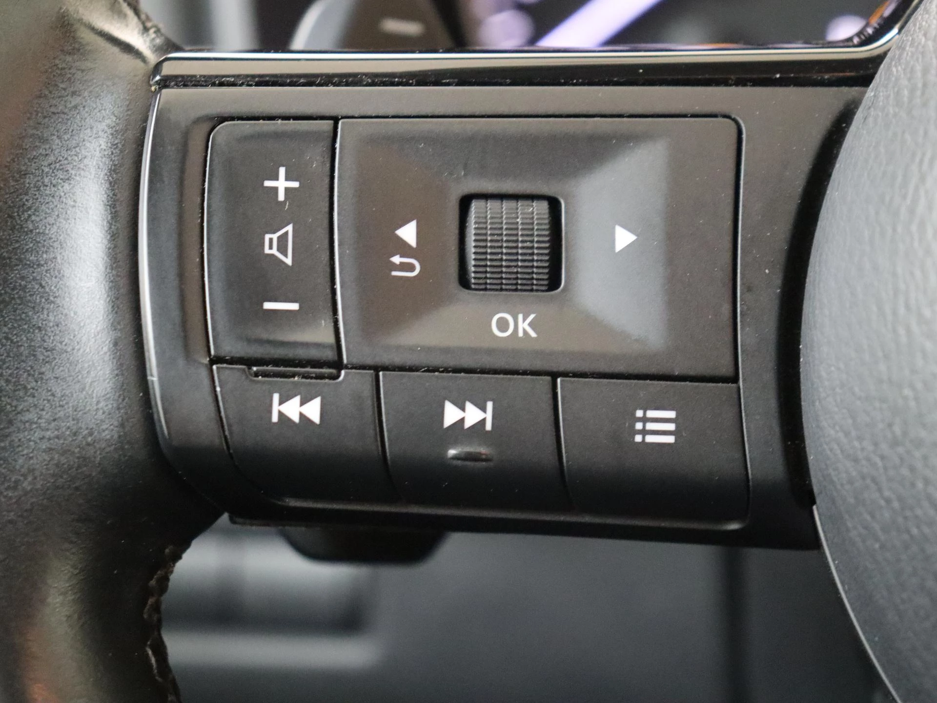 Nissan-QASHQAI-image-15