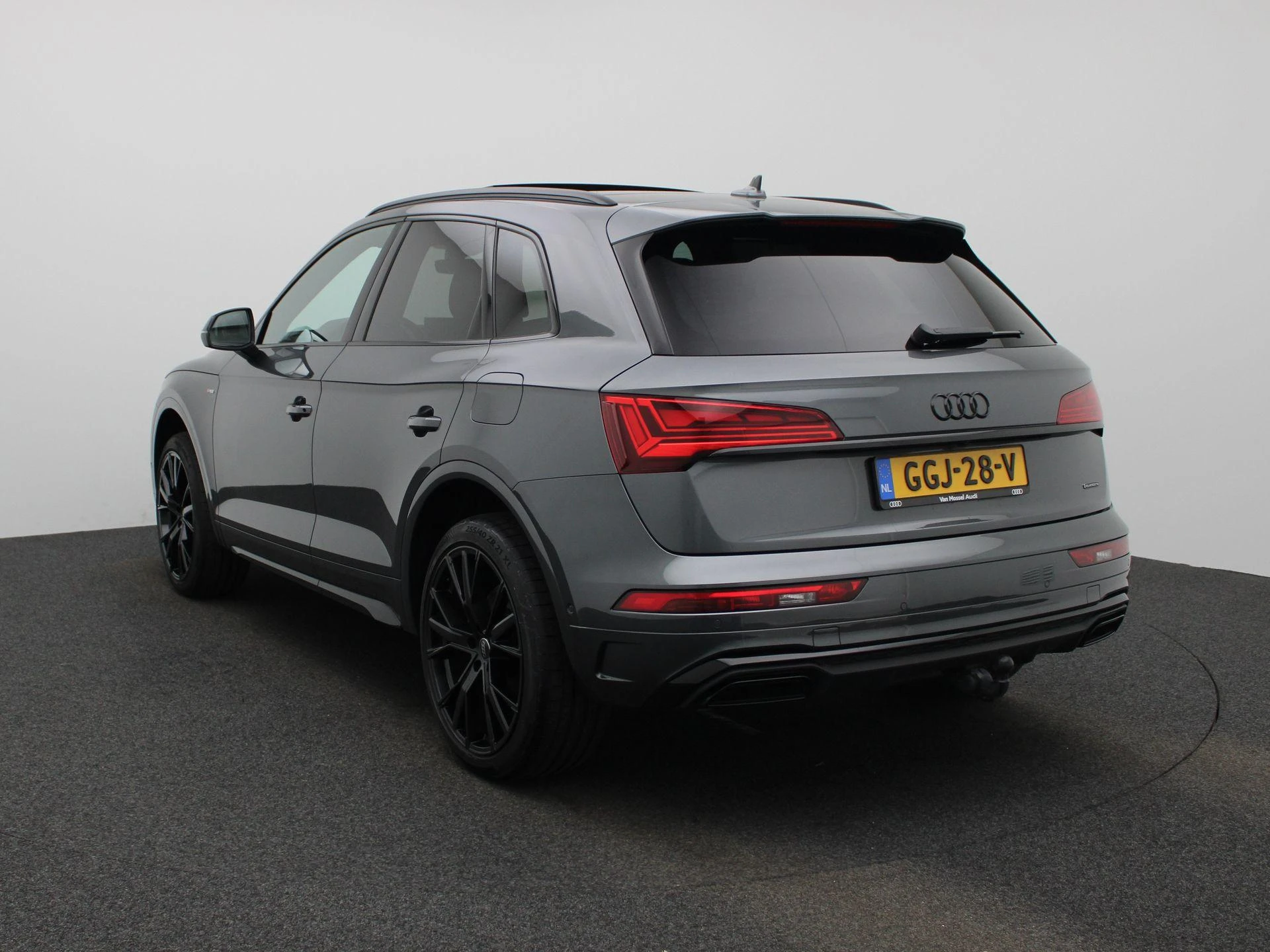 Audi-Q5-image-1