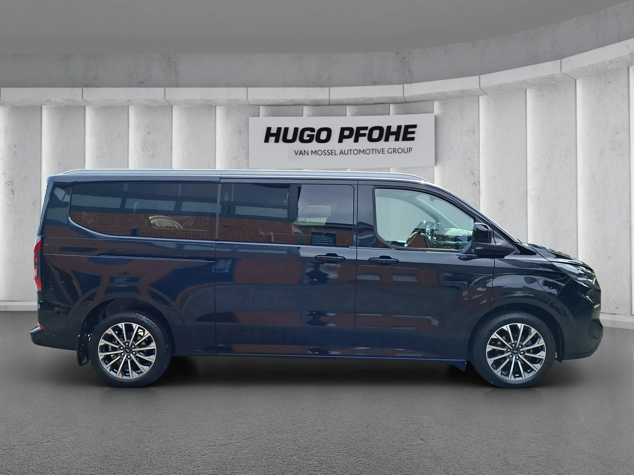 Ford-Tourneo Custom-image-5