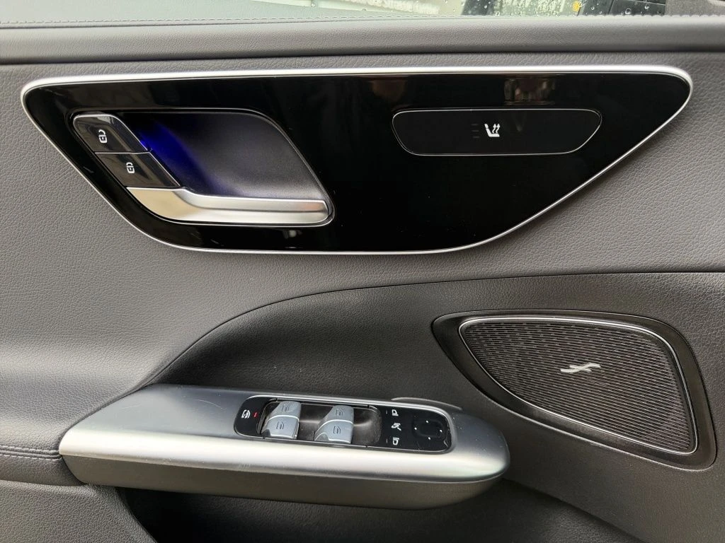 Mercedes-Benz-C-Klasse 220-image-8