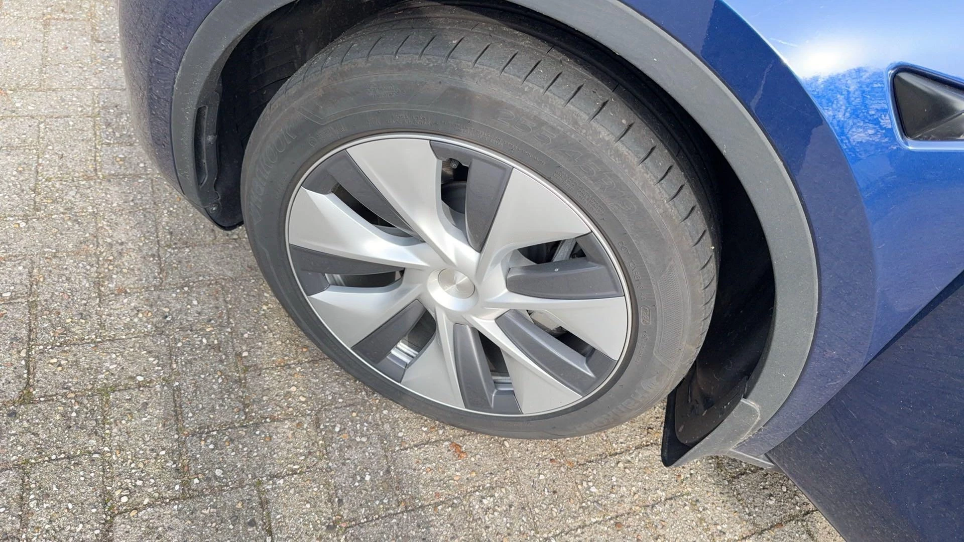 Tesla Model Y RWD 58 kWh