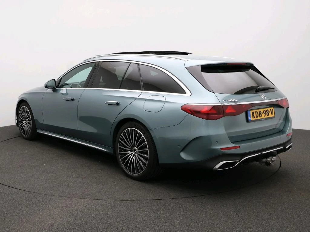 Mercedes-Benz-E-Klasse-image-4