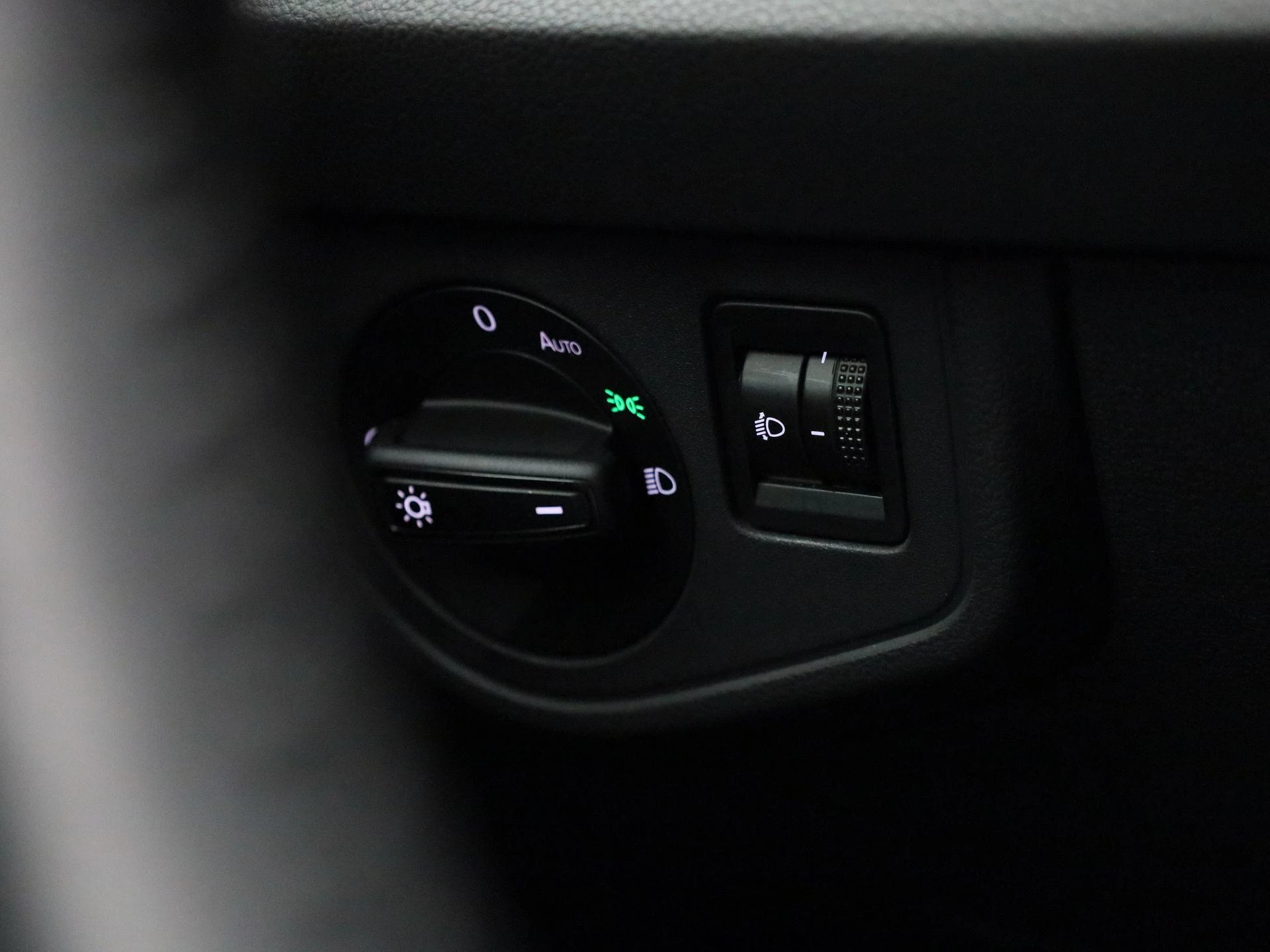 Volkswagen-Polo-image-21