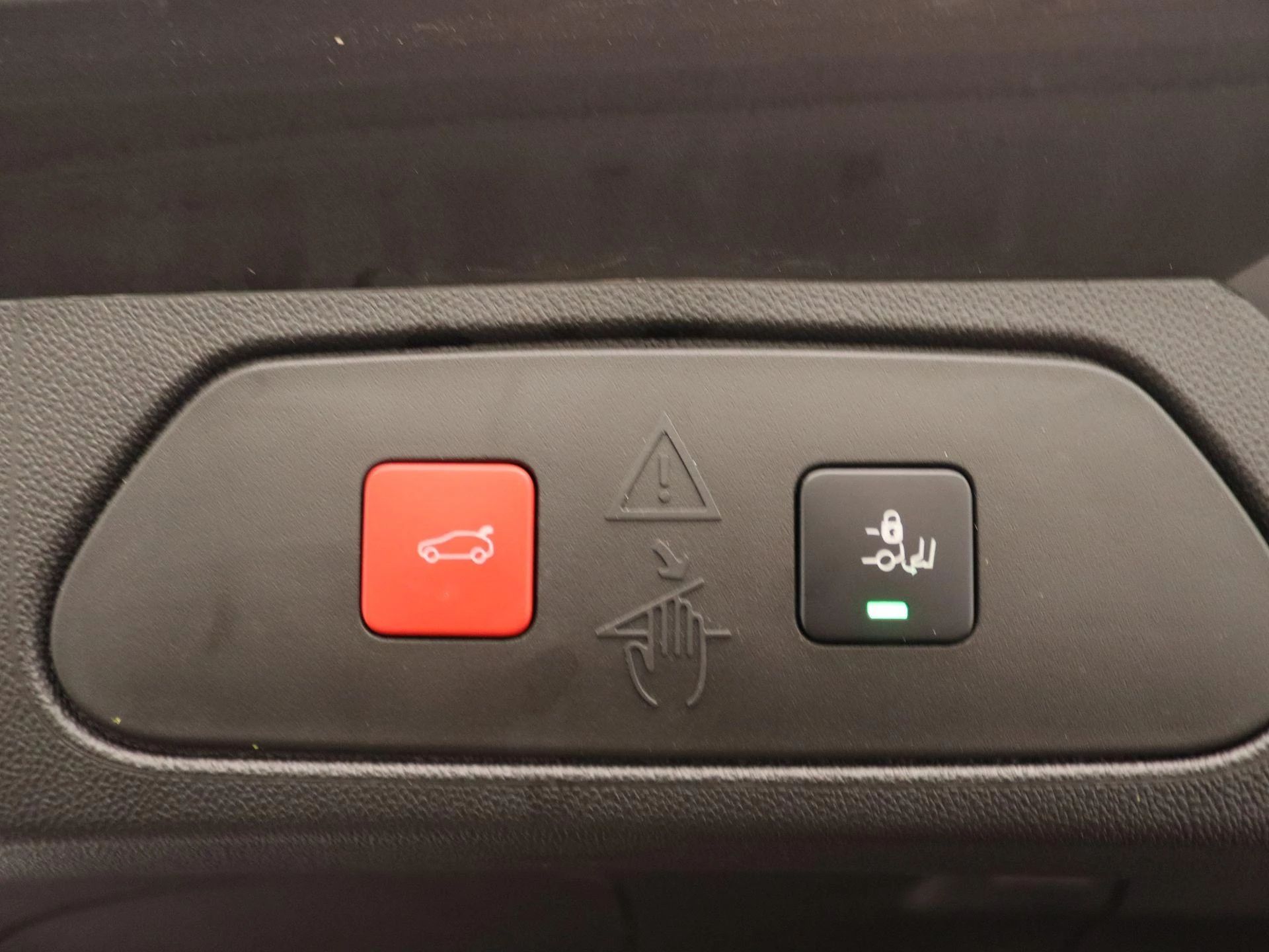 Opel Grandland X 1.6 Turbo Hybrid Elegance