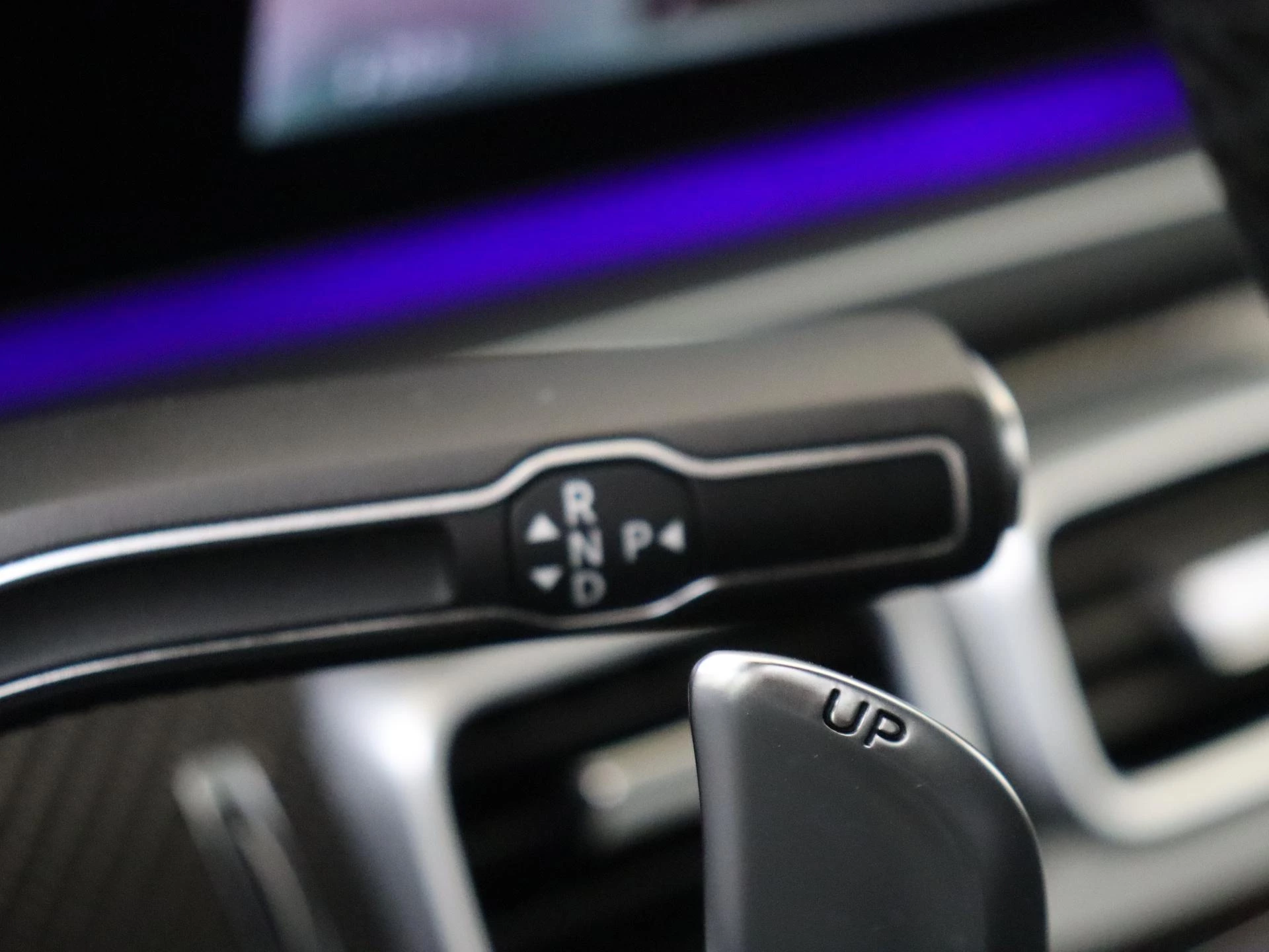 Mercedes-Benz-GLE-image-21