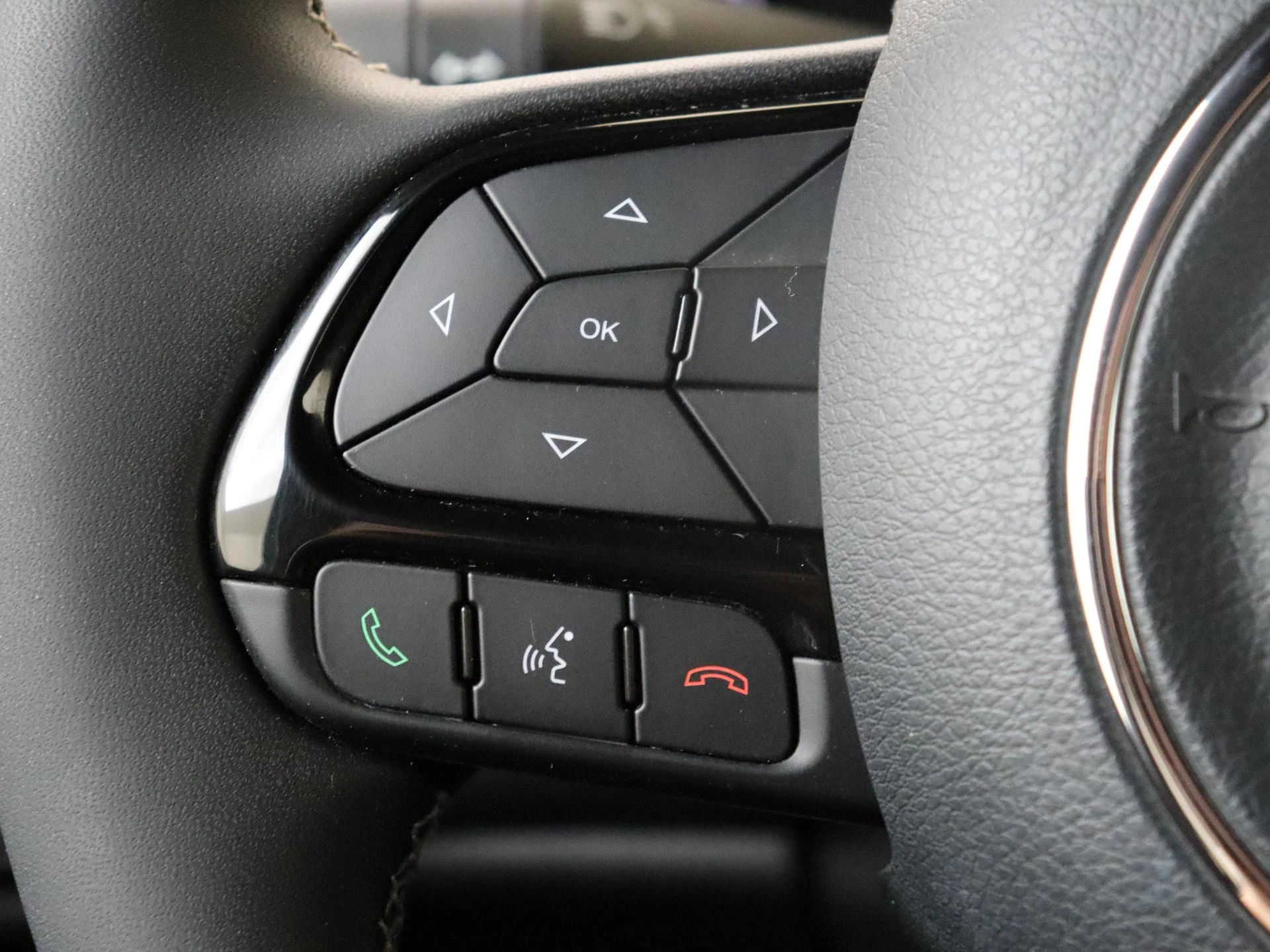 Jeep-Renegade-image-11