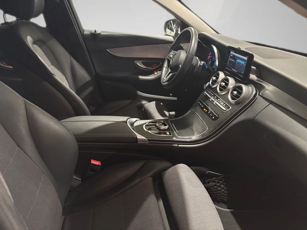 Mercedes-Benz-C-Klasse 200-image-14