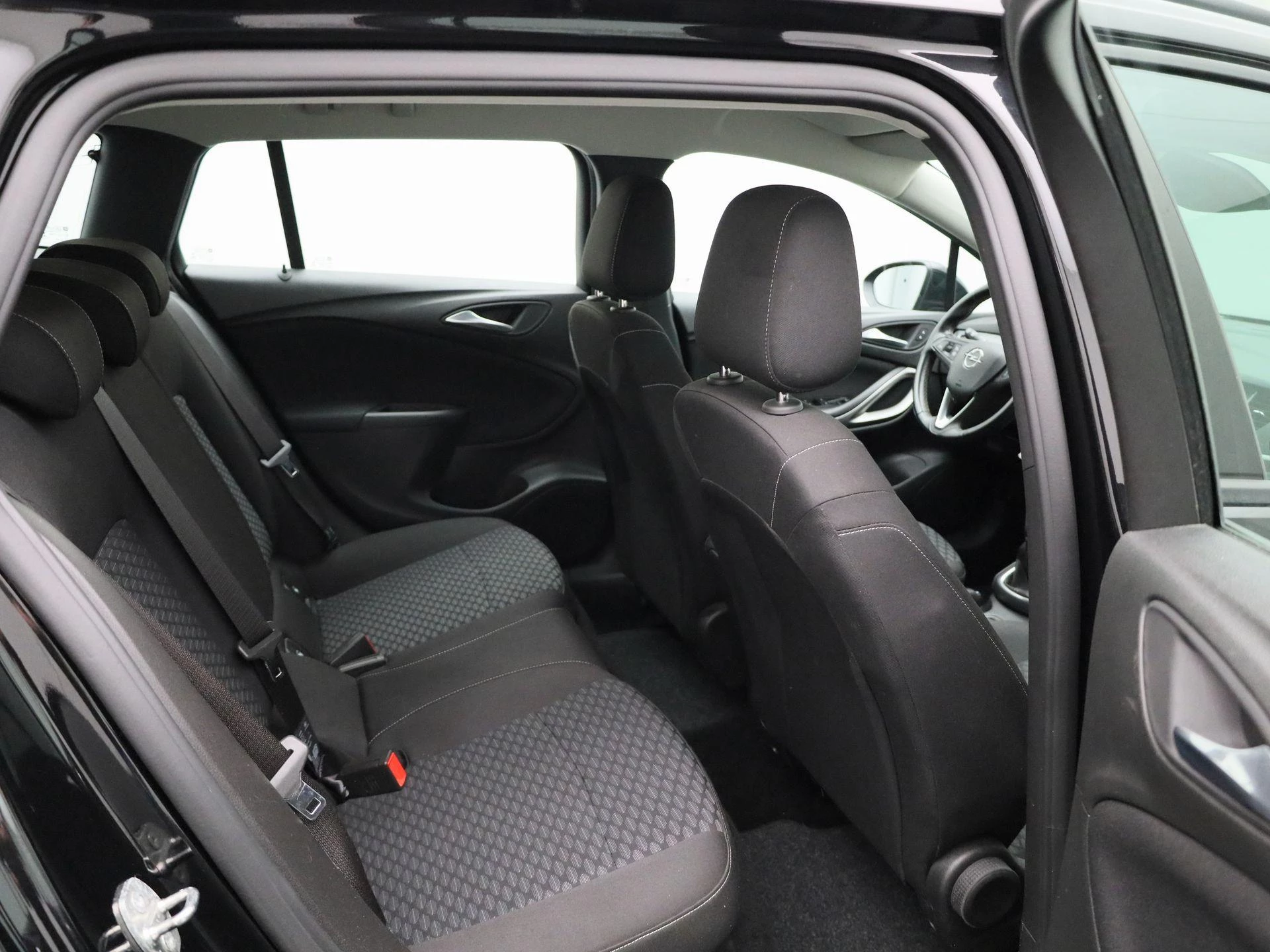 Opel-Astra-image-25
