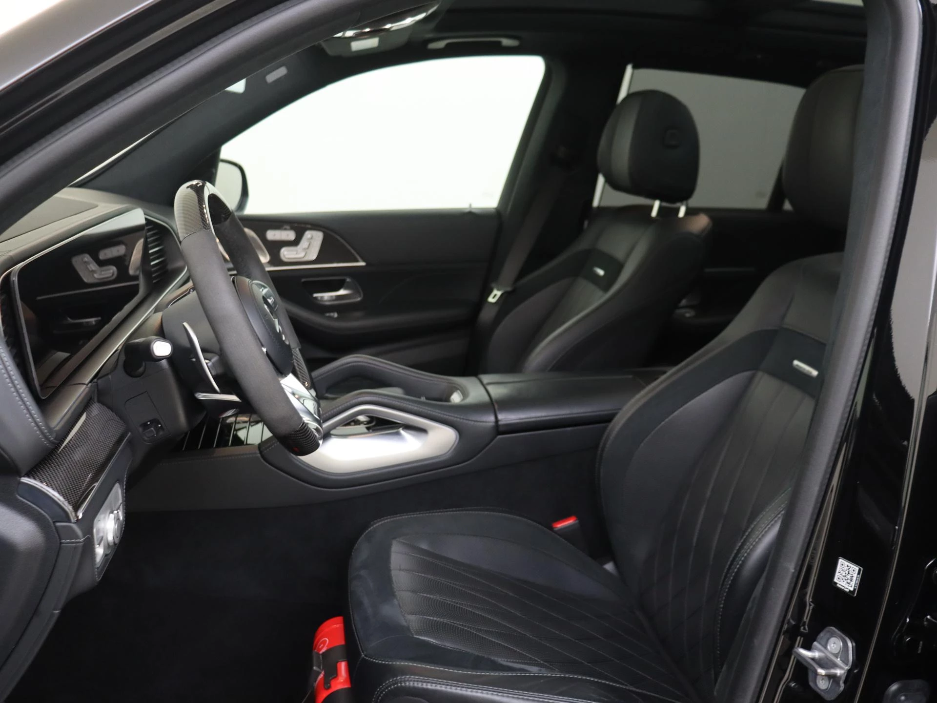 Mercedes-Benz-GLE-image-16