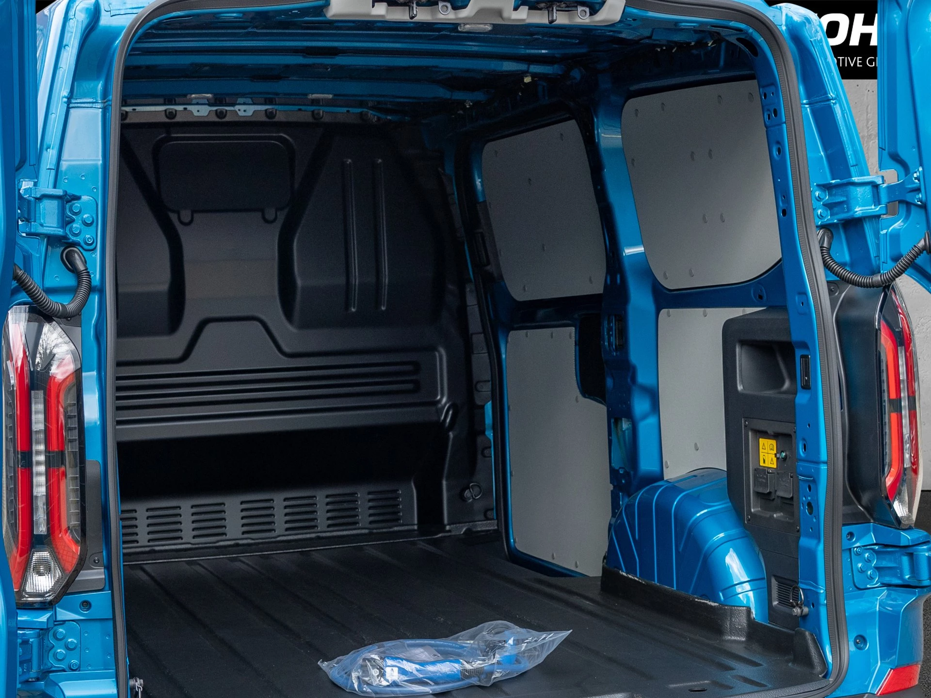 Ford-Transit Custom-image-10