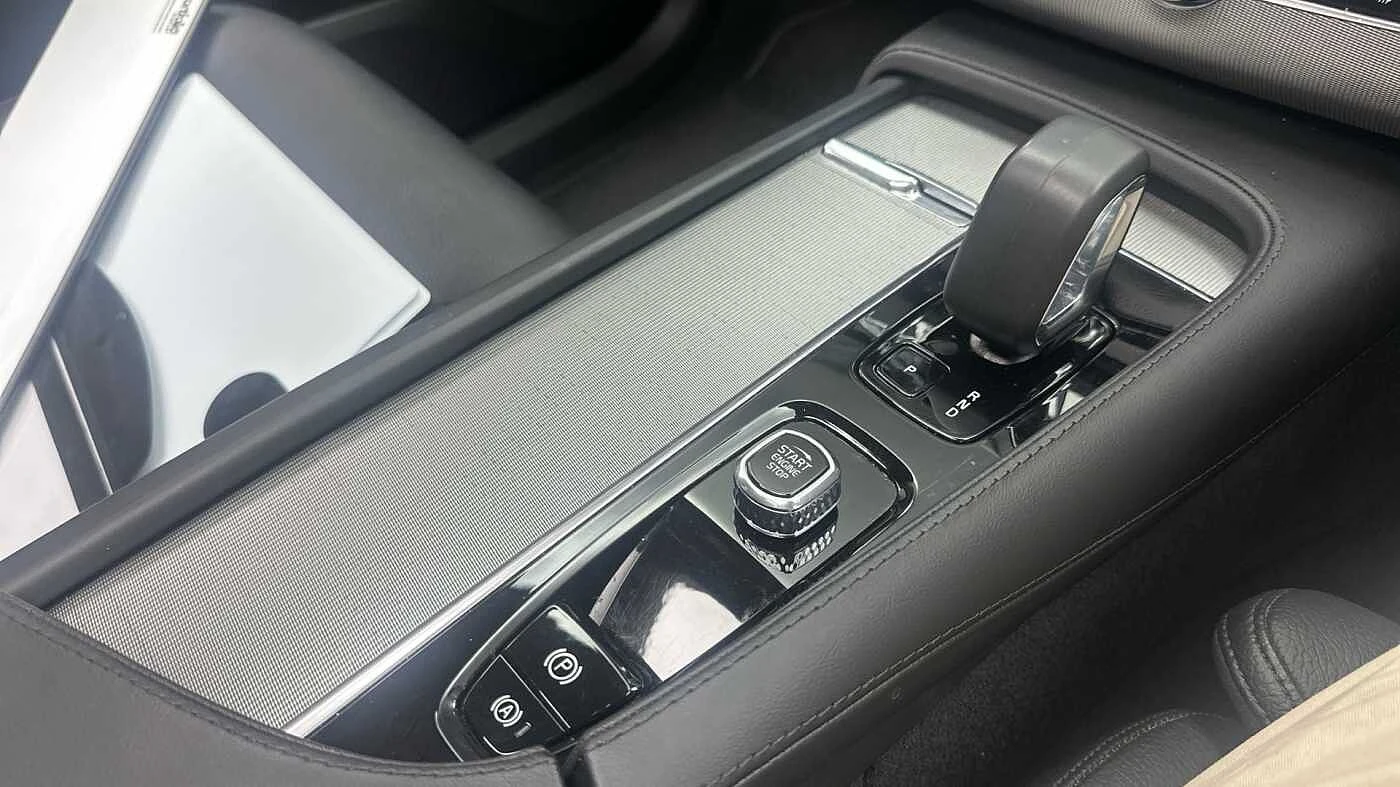 Volvo-XC90-image-35