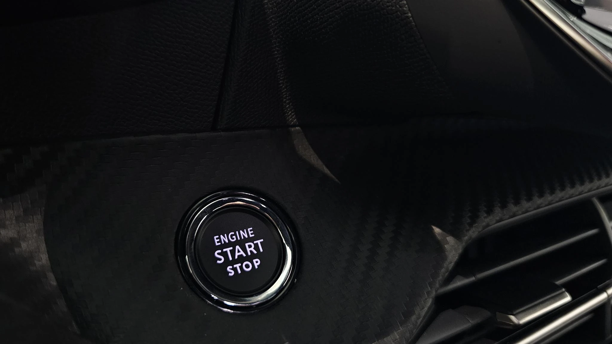 Peugeot-208-image-22