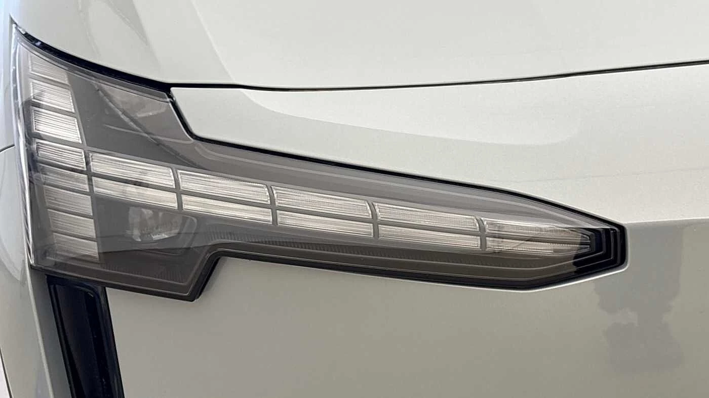 Volvo-EX30-image-33