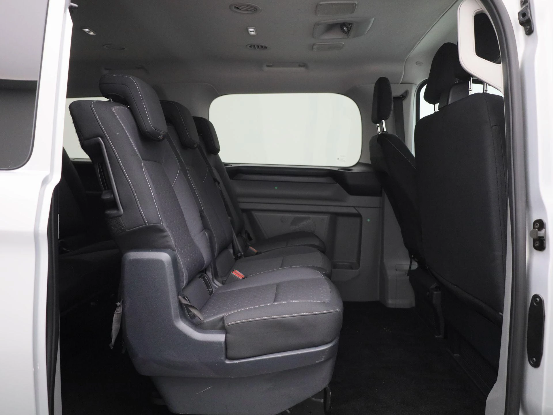 Ford-Transit Custom-image-10