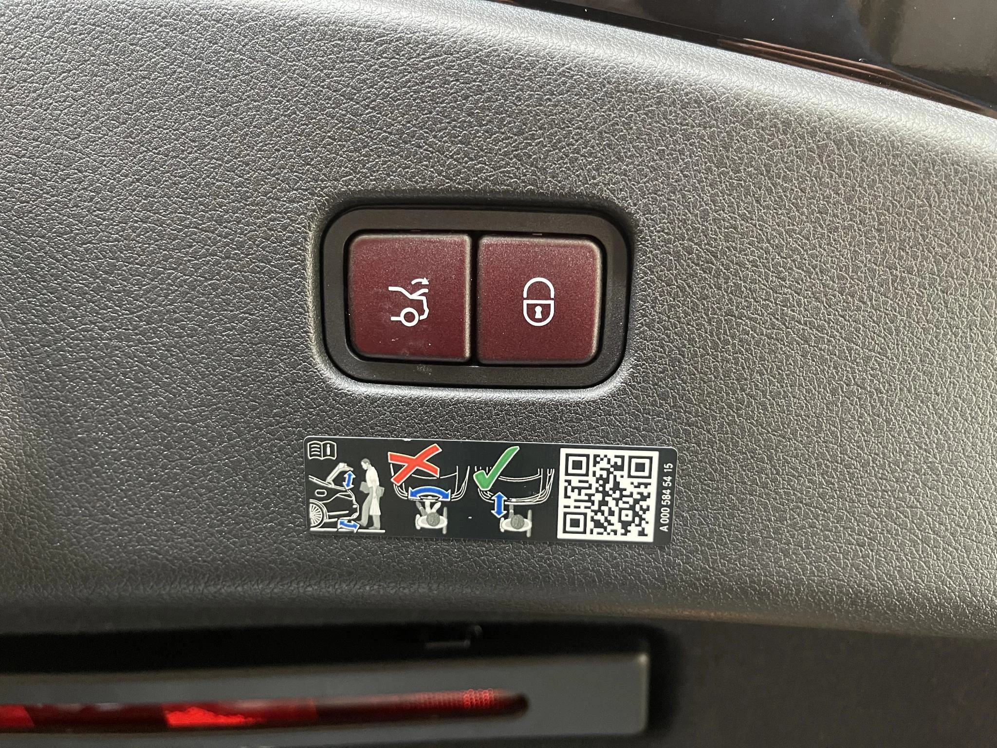 Mercedes-Benz CLE 200 AMG Line Coupé + LEDER + PANO DAK + BURMESTER + SURROUND VIEW +