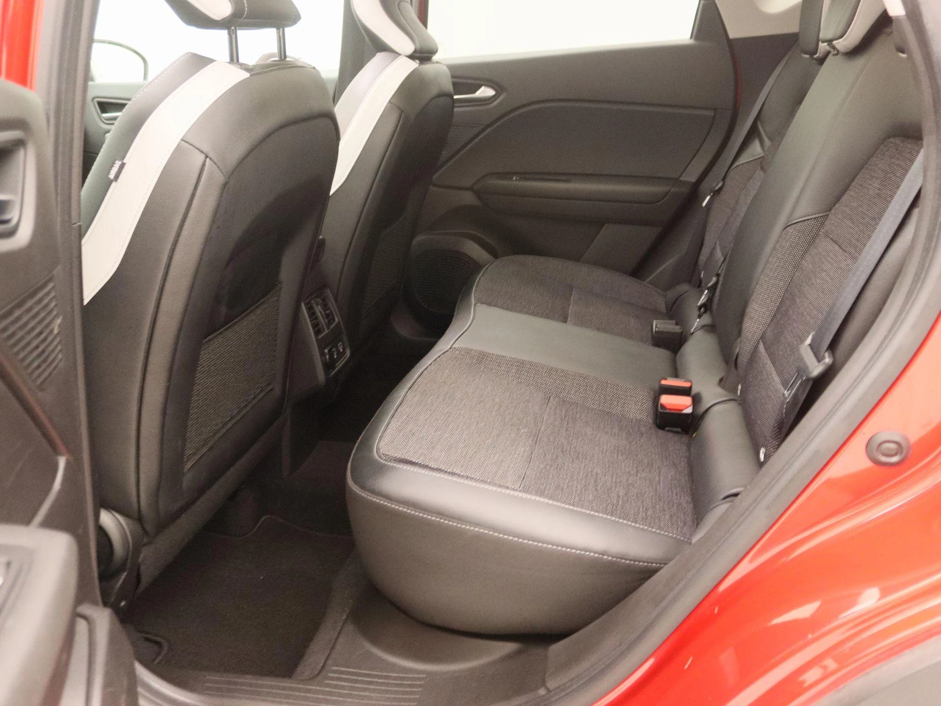 Renault-Captur-image-12