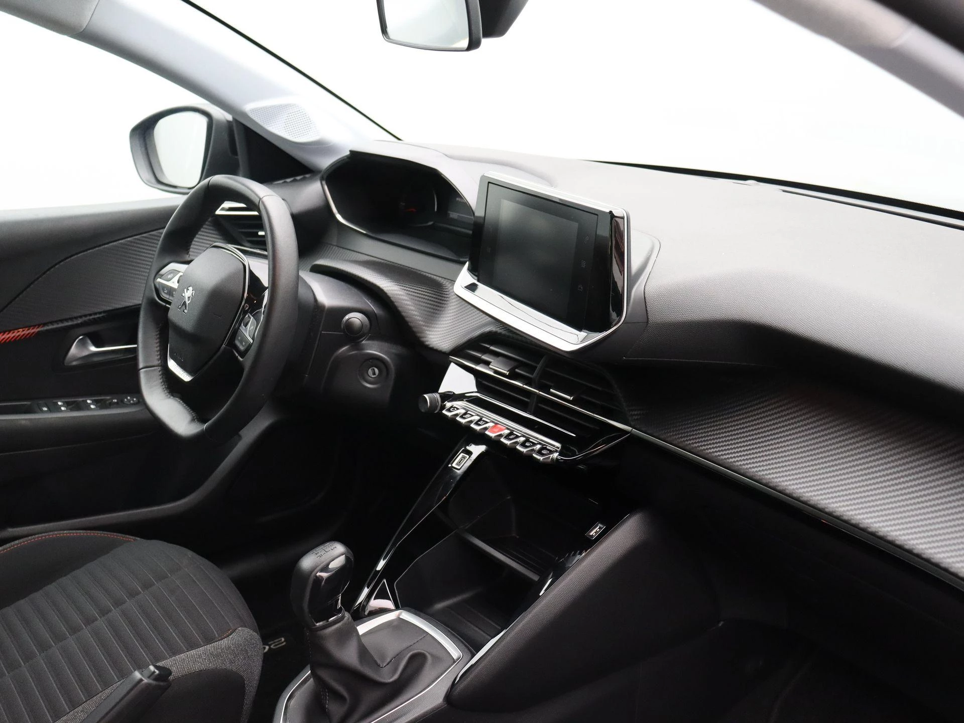 Peugeot-208-image-17