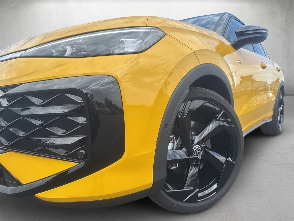 Volkswagen T-Roc 1.5l eTSI DSG R-Line *Pano*AHK