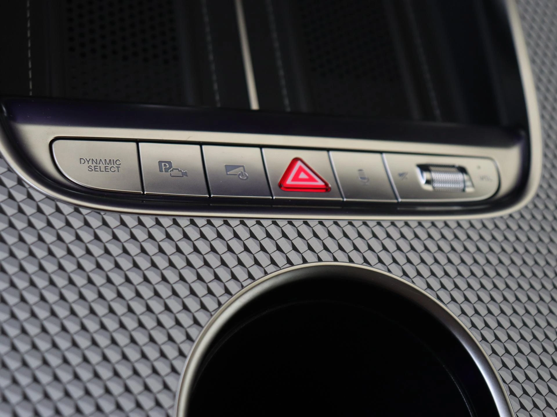 Mercedes-Benz-C-Klasse-image-20