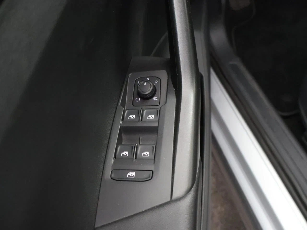 Volkswagen-T-Cross-image-20