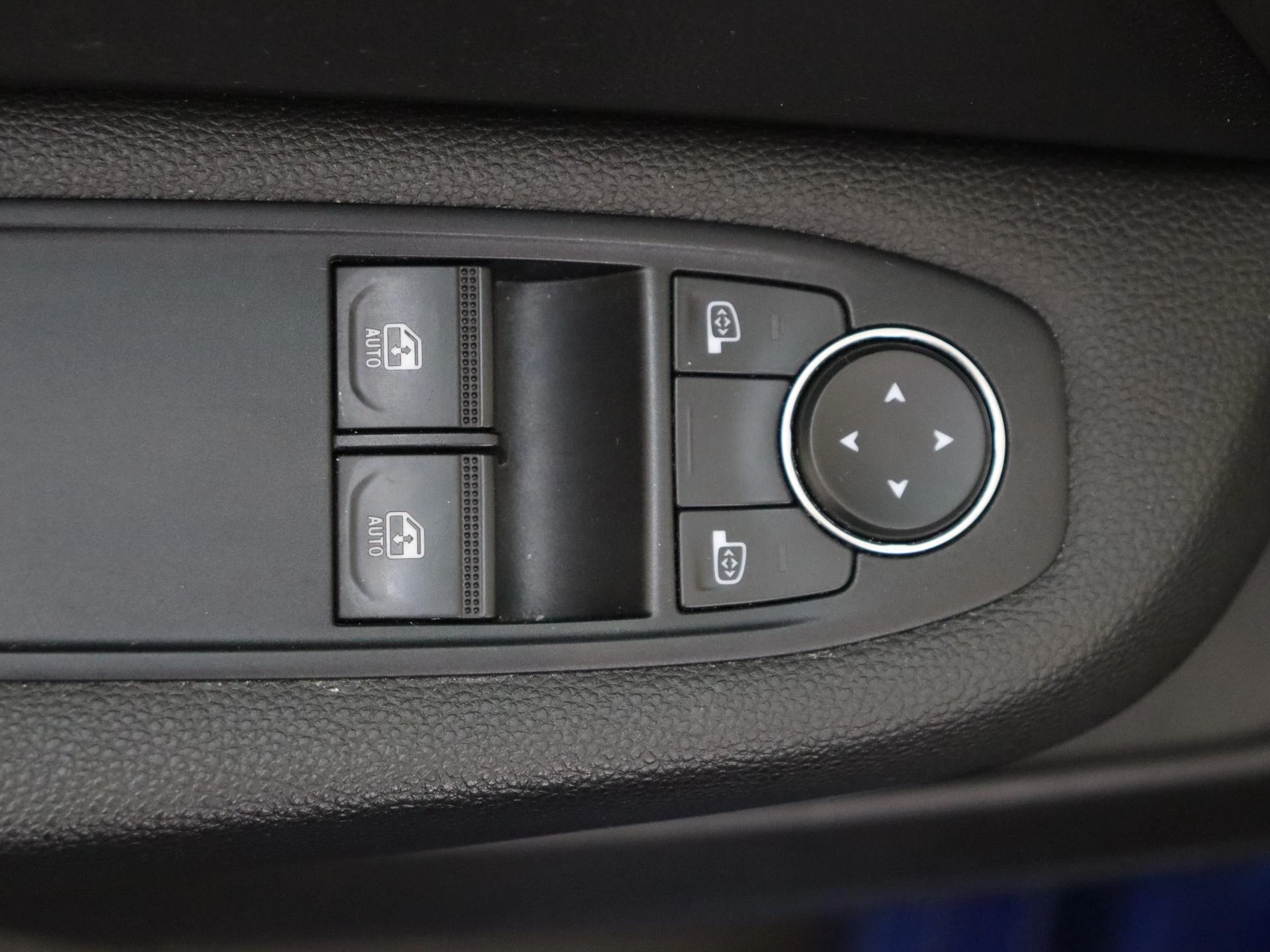 Renault-Clio-image-27