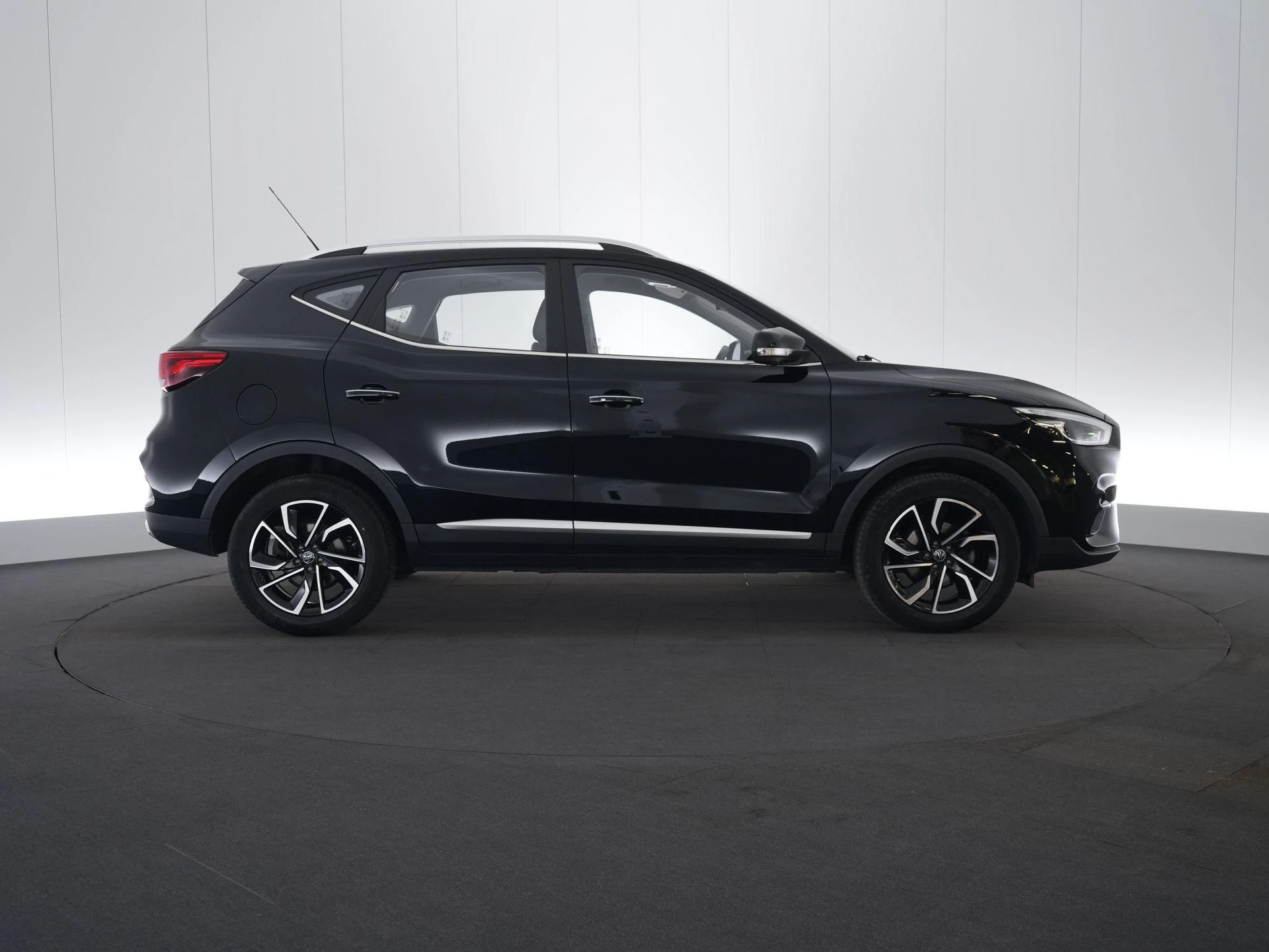 MG-ZS-image-5