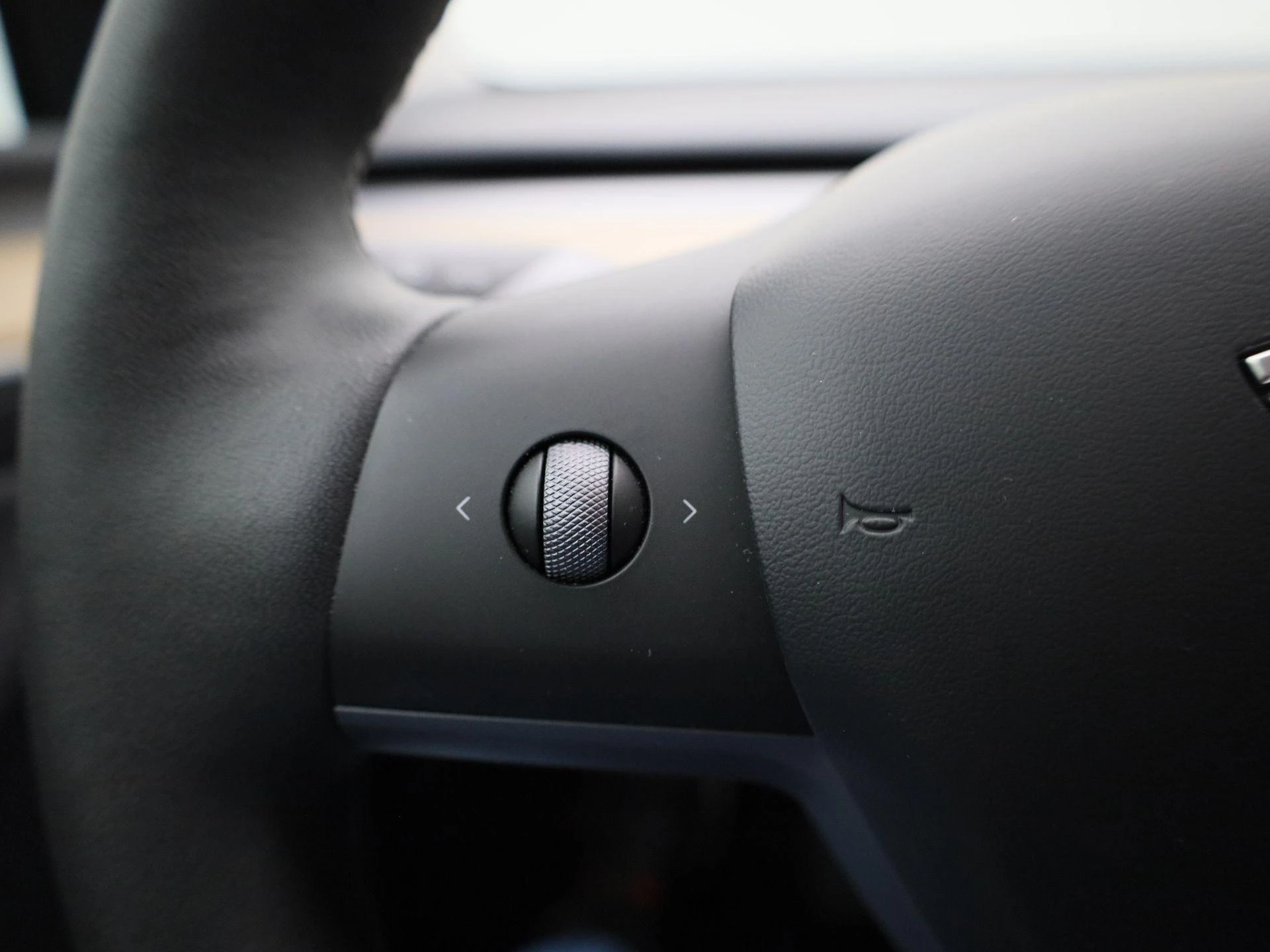 Tesla-Model Y-image-19