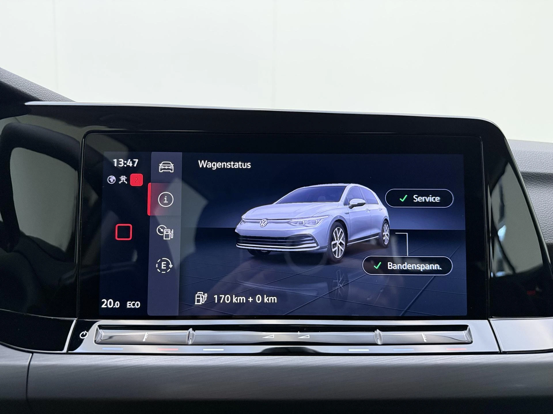 Volkswagen-Golf-image-25