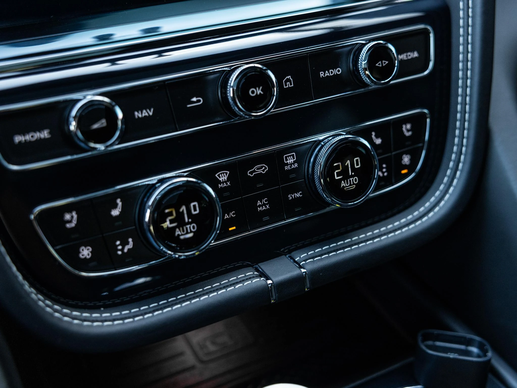 Bentley-Bentayga-image-20