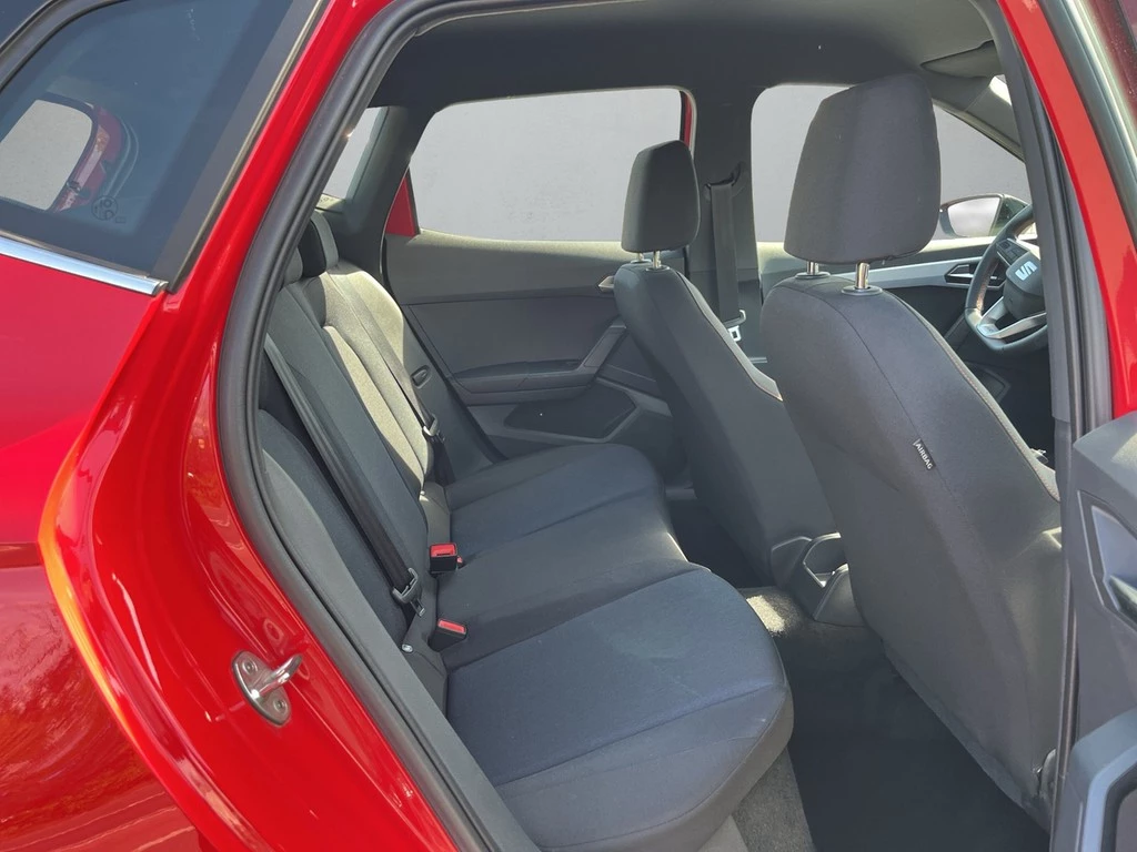 SEAT-Arona-image-11