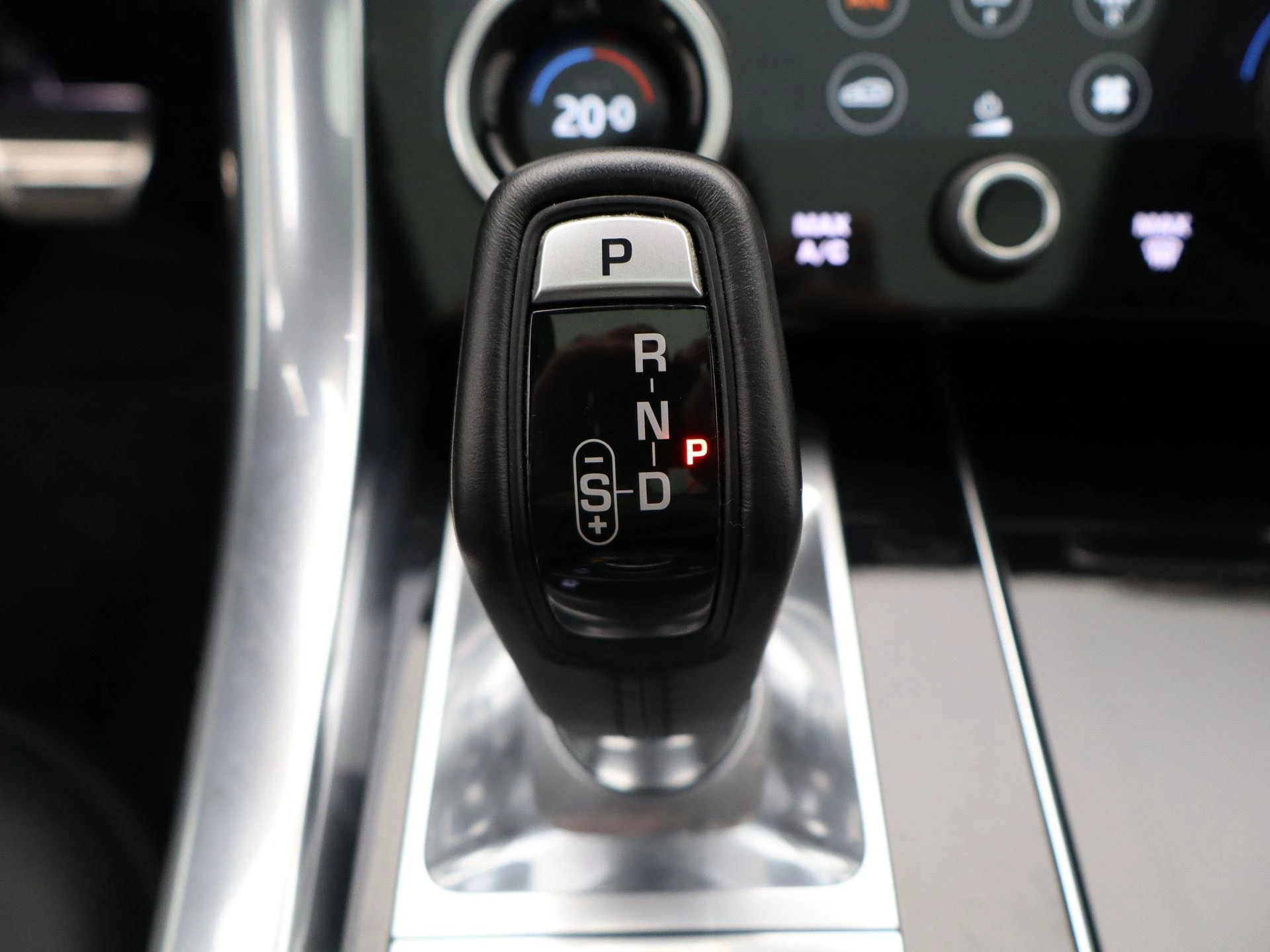 Land Rover-Range Rover Sport-image-22