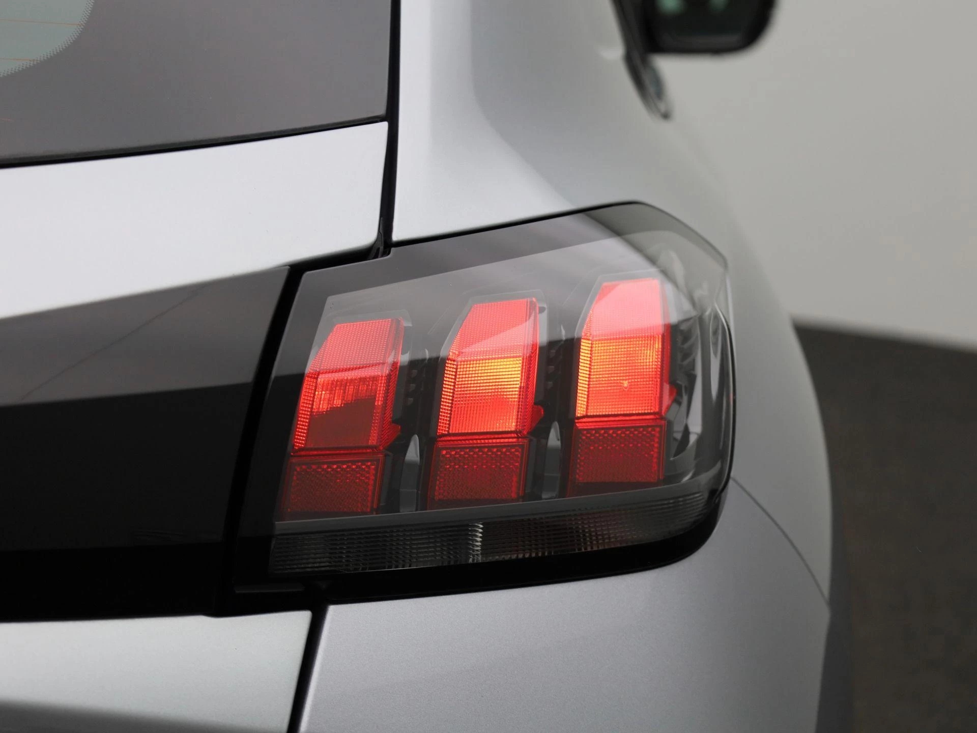 Peugeot-208-image-31