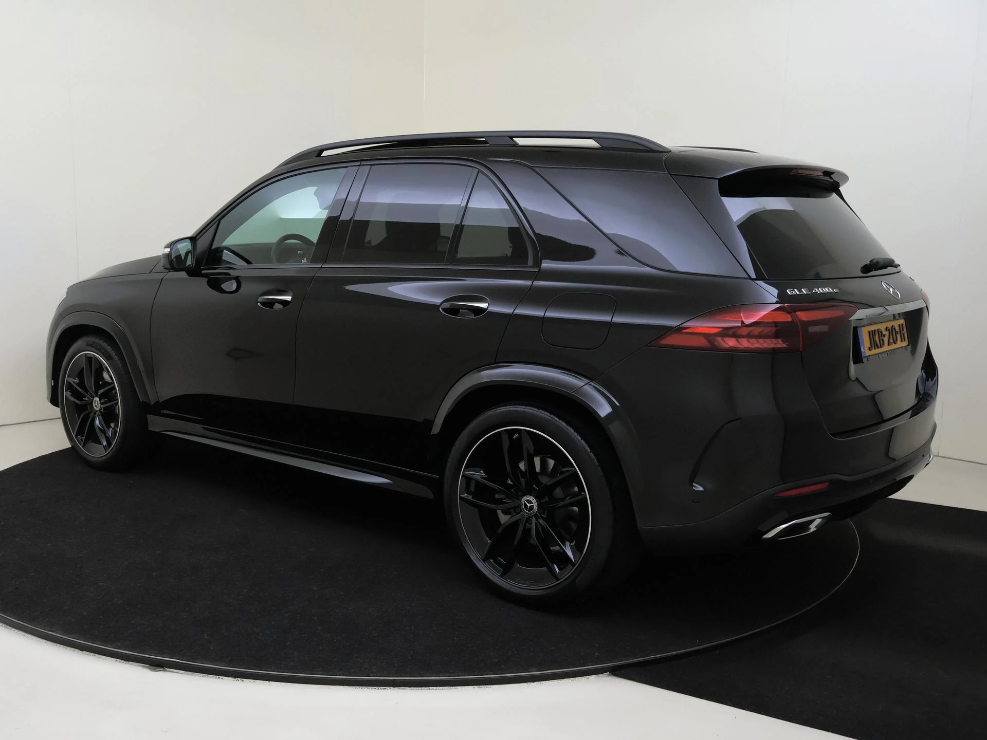 Mercedes-Benz-GLE-image-5