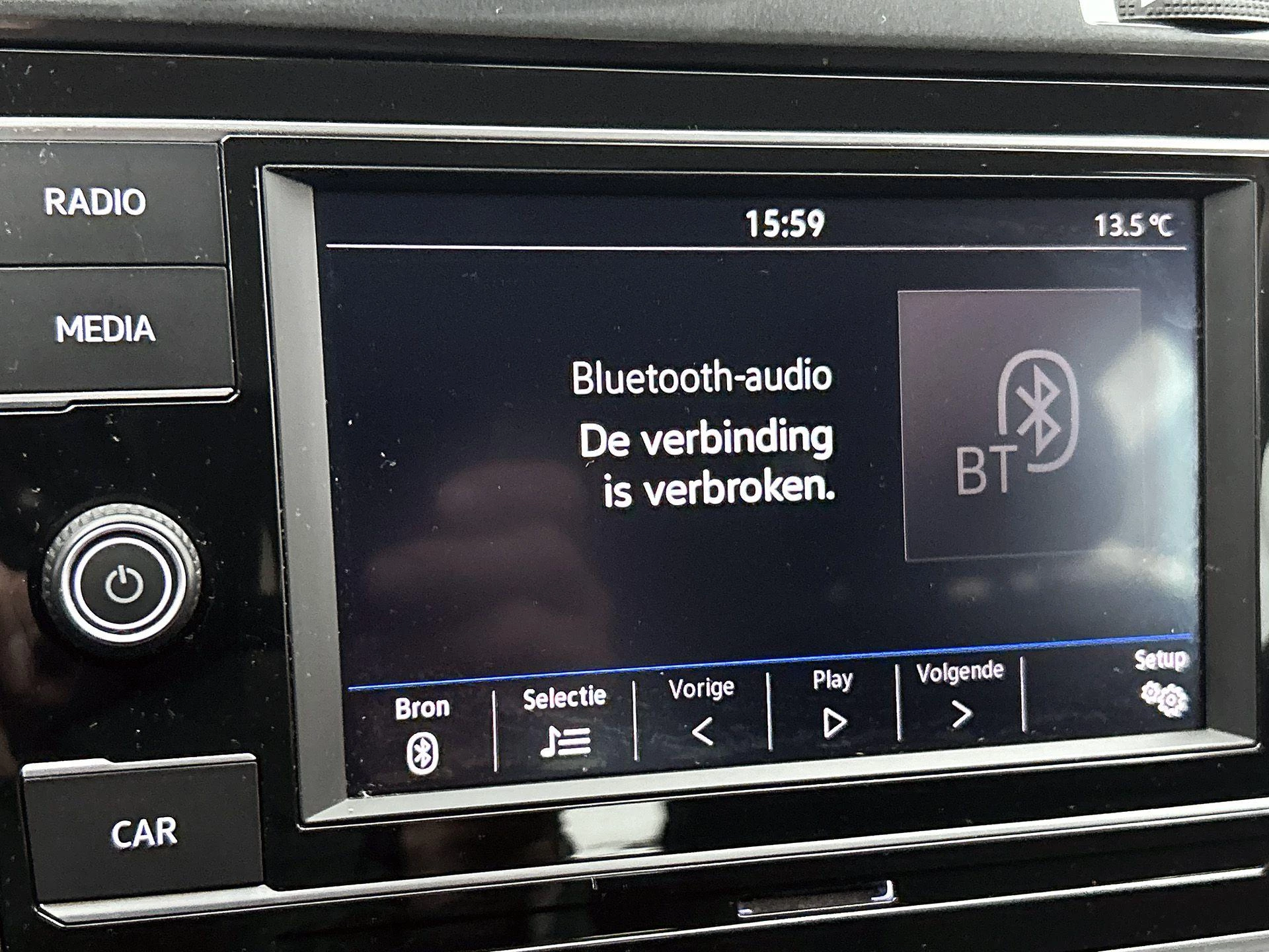 Volkswagen-Golf-image-7