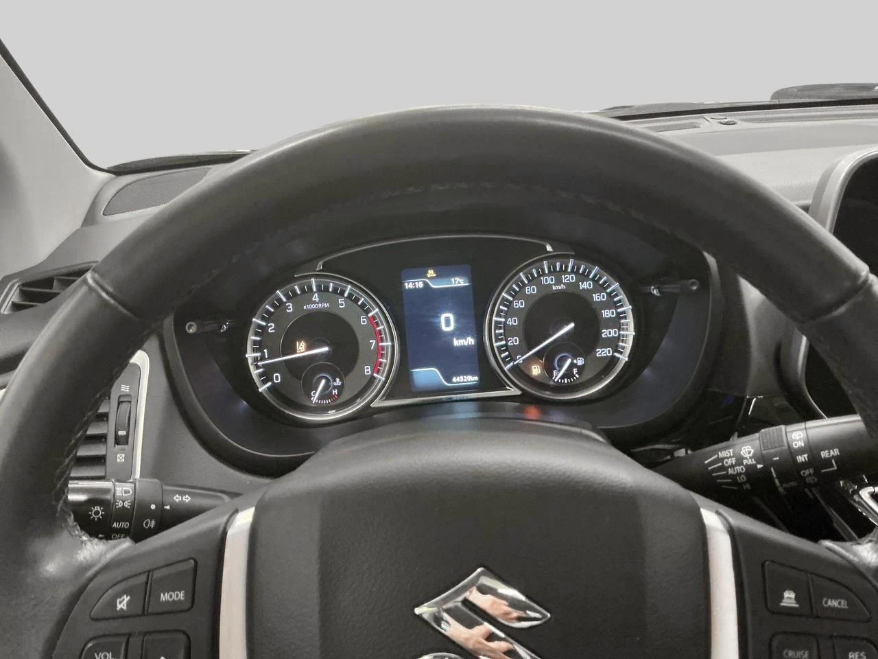 Suzuki-S-Cross-image-8
