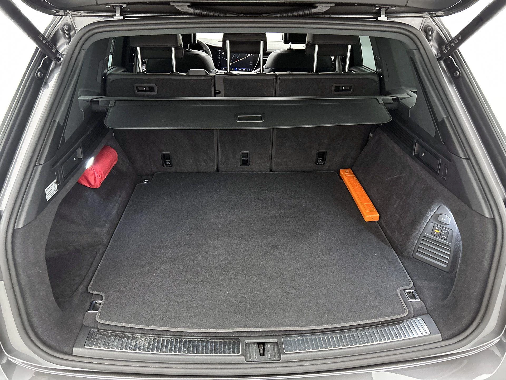 Volkswagen Touareg 3.0 TSi 4MOTION R