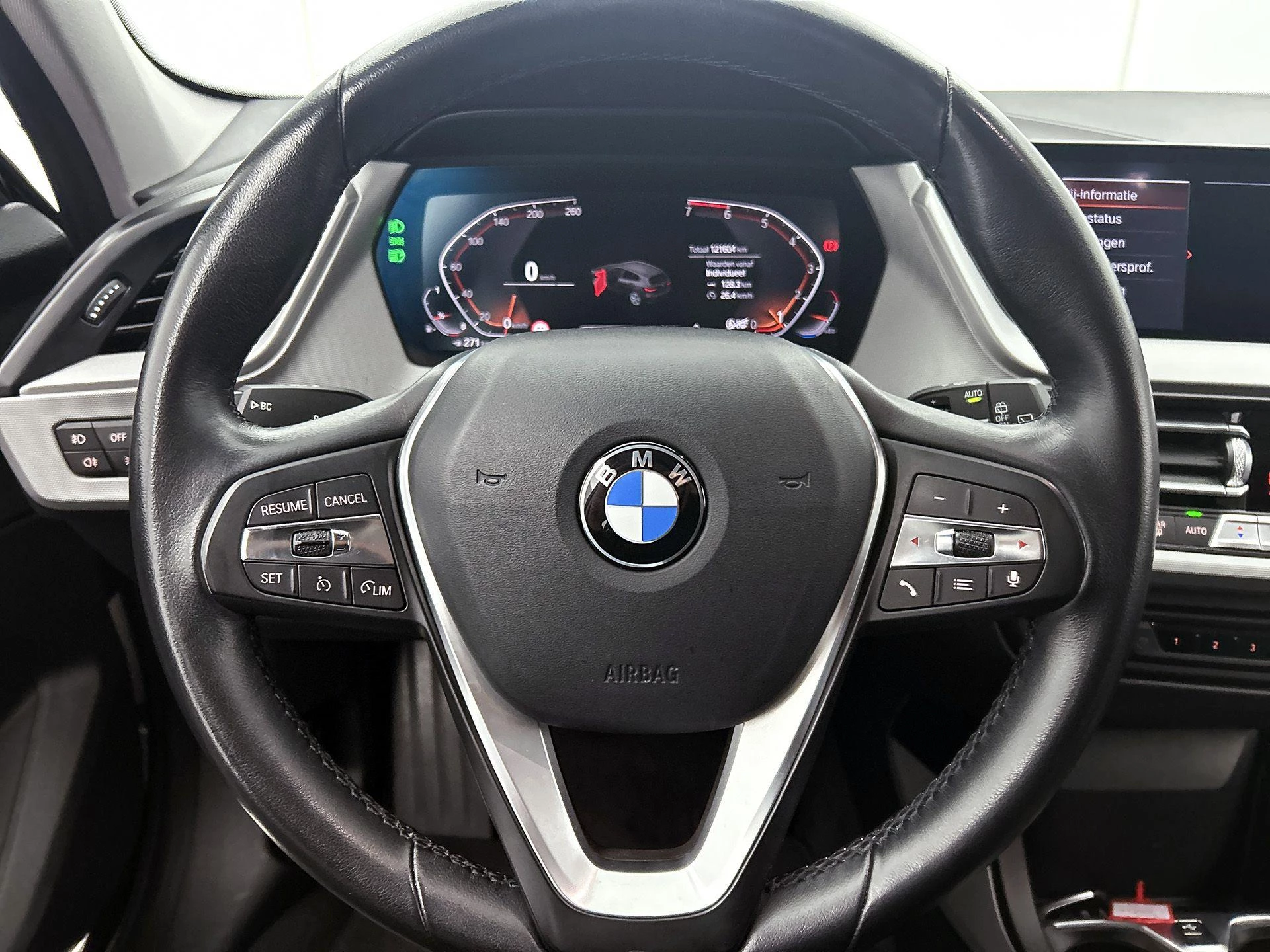 BMW-1 Serie-image-21