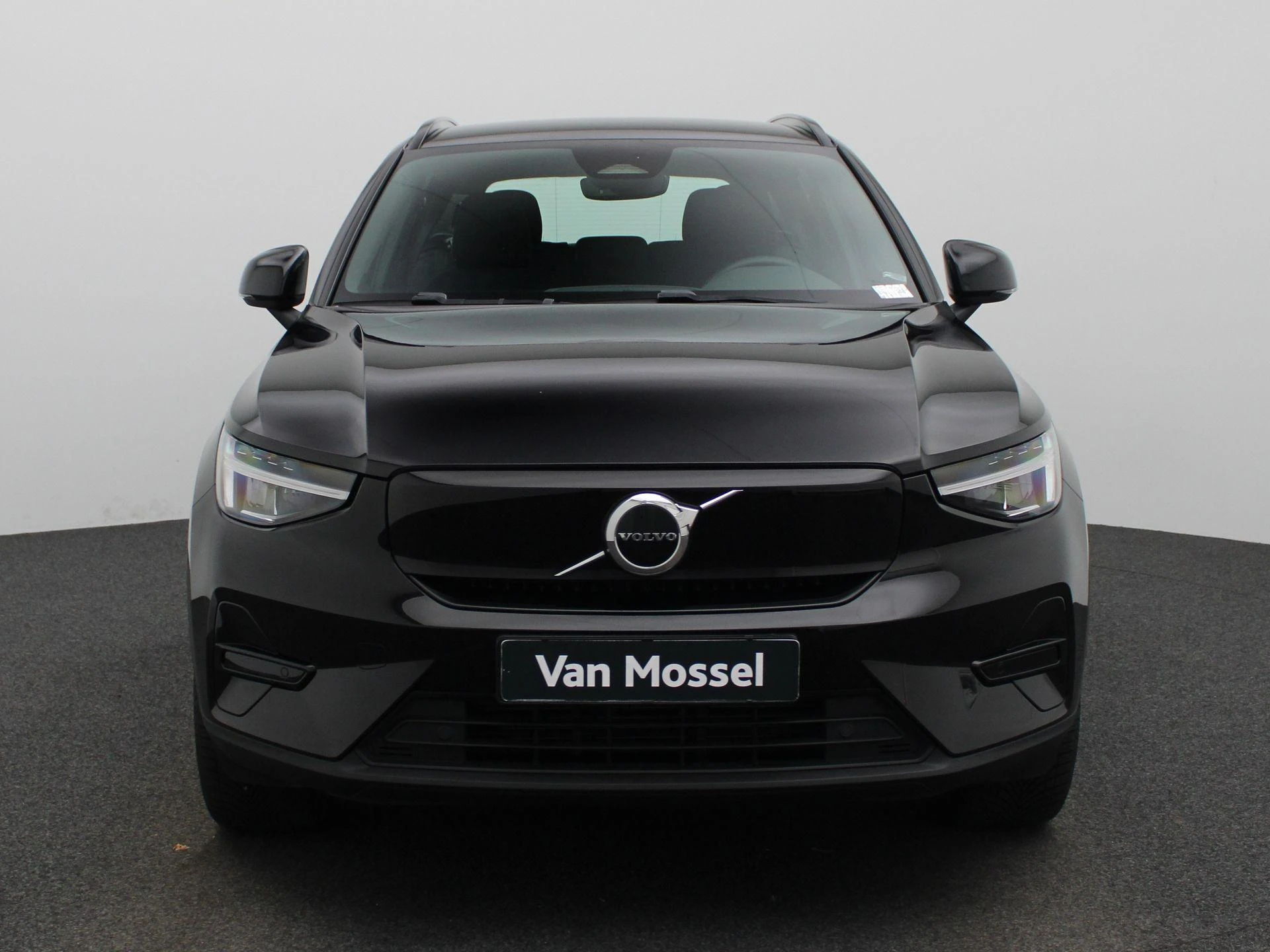 Volvo-XC40-image-2