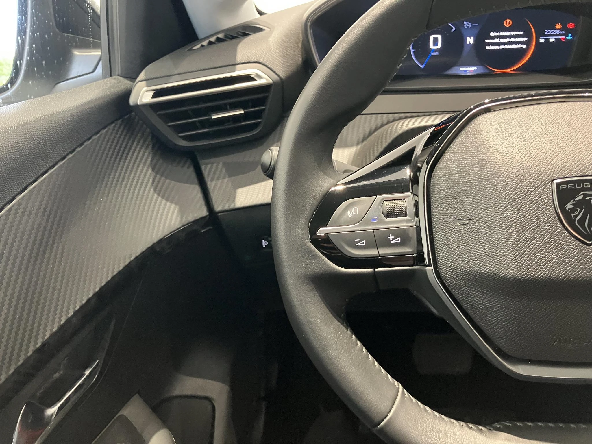 Peugeot-208-image-19