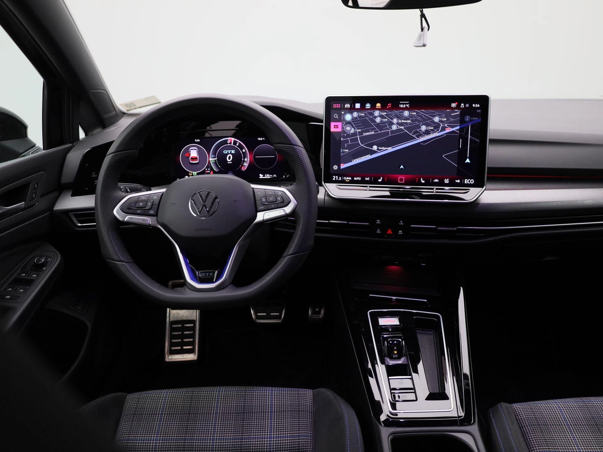 Volkswagen-Golf-image-6